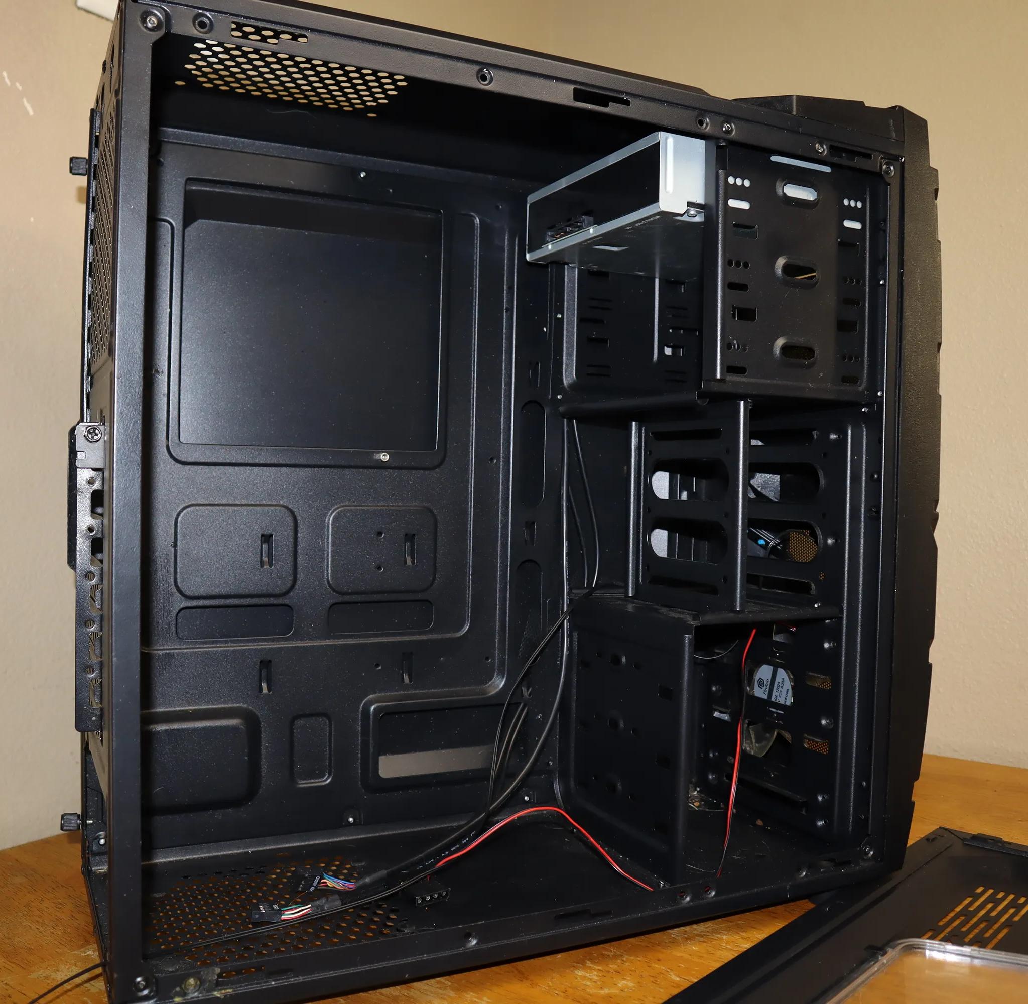 AZZA DRACO 707 ATX MID TOWER