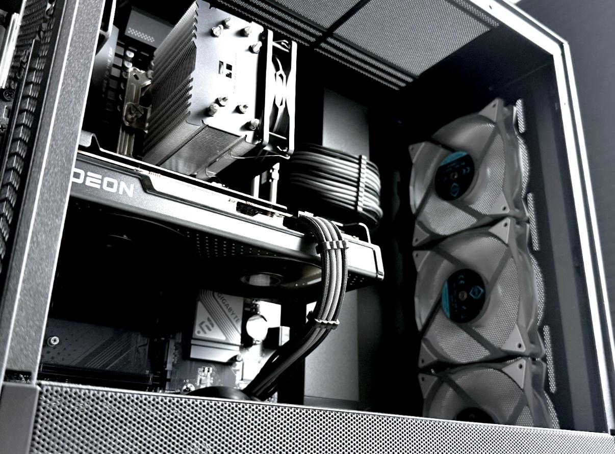 Blackout Gaming/Workstation PC | Ryzen 5600 + RX6600 | 16GB DDR4 | 1TB NVMe