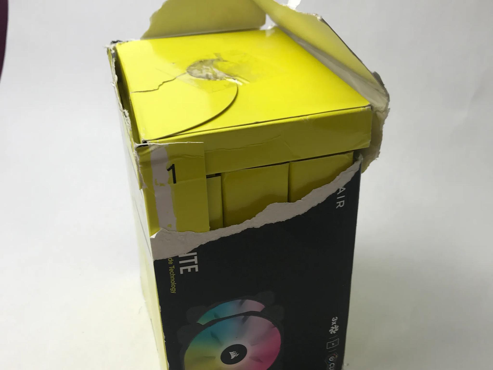 3 pack CORSAIR - iCUE SP120 RGB ELITE 120mm PWM Computer Case Fan with controller