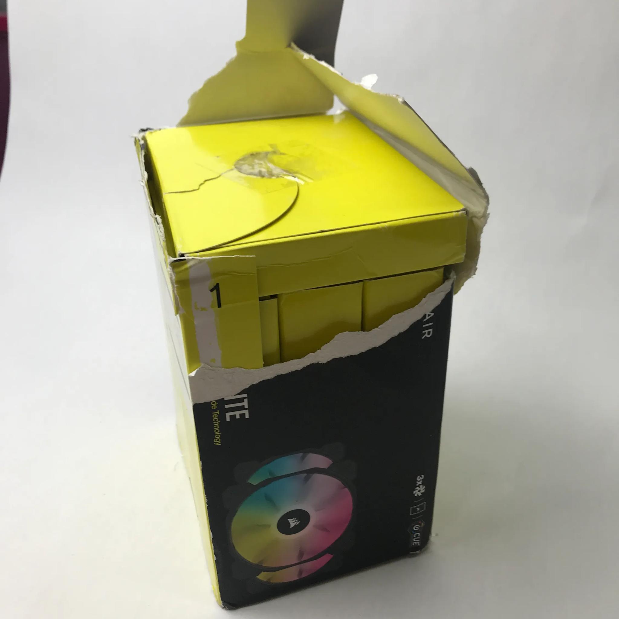 3 pack CORSAIR - iCUE SP120 RGB ELITE 120mm PWM Computer Case Fan with controller