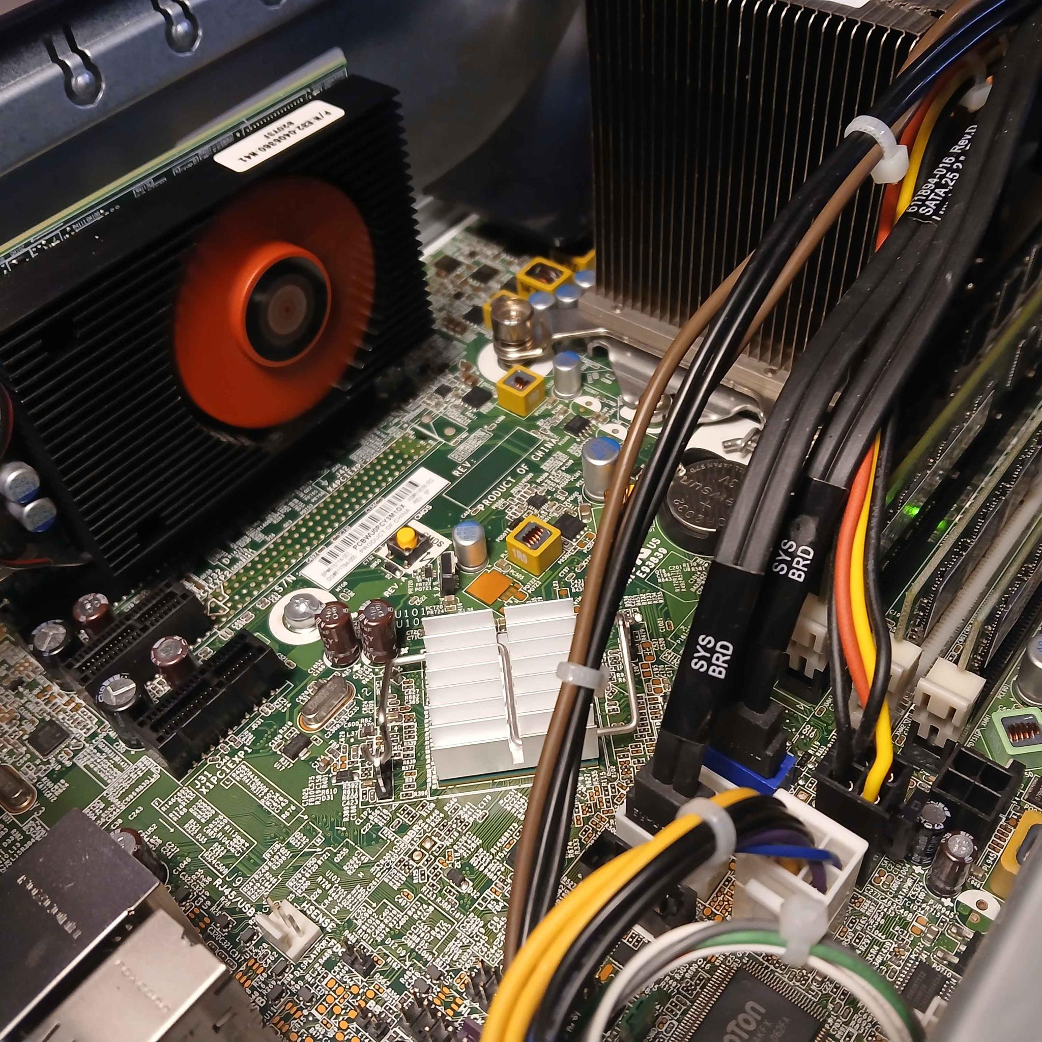 SFF | Xeon e3-1240 | r5 430 | 12gb 1333MHz | 240gb ssd