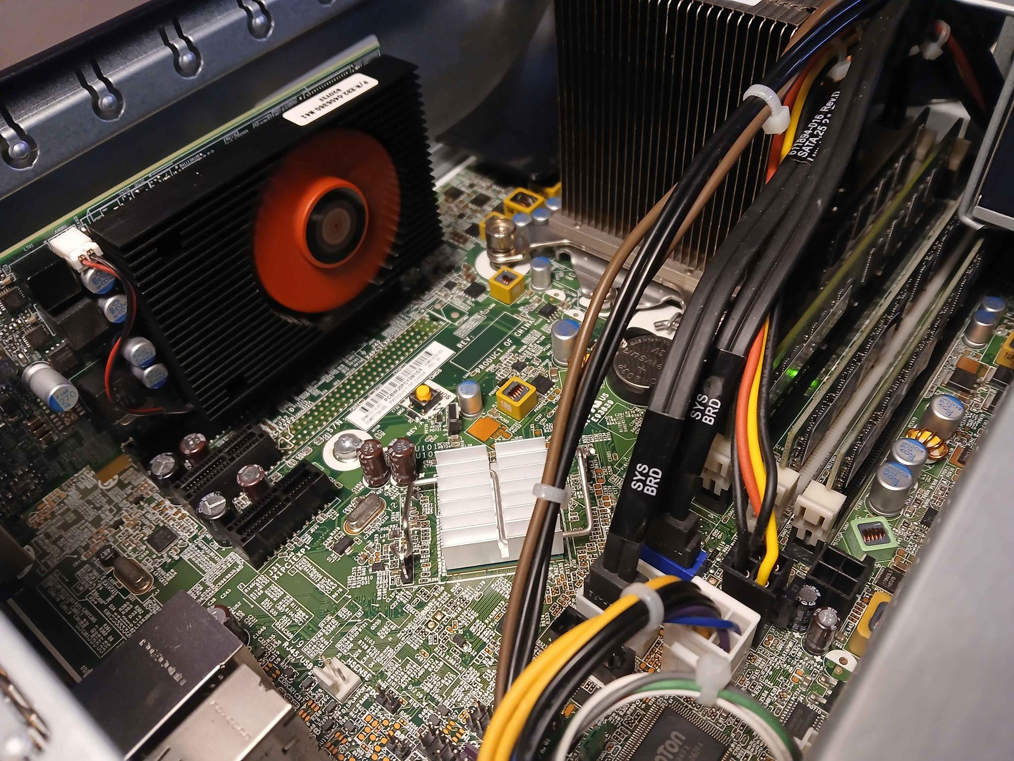 SFF | Xeon e3-1240 | r5 430 | 12gb 1333MHz | 240gb ssd