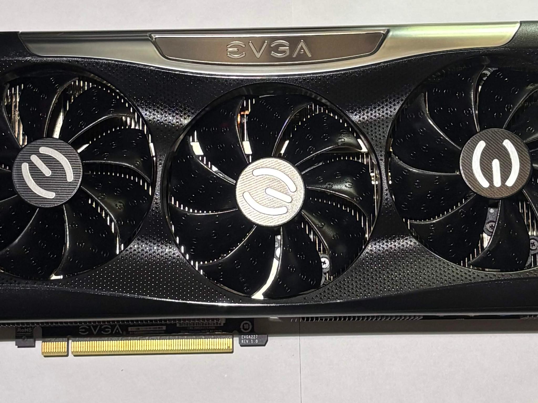 EVGA FTW3 ULTRA GAMING GeForce RTX 3090 - Image 1