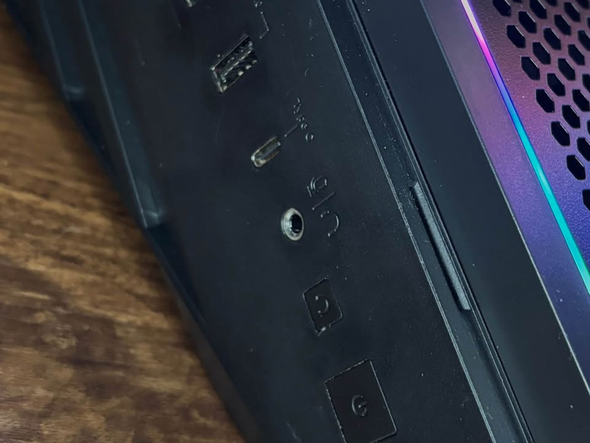 Black Gaming PC (RTX 4060 8GB + AMD Ryzen 5 5600G)