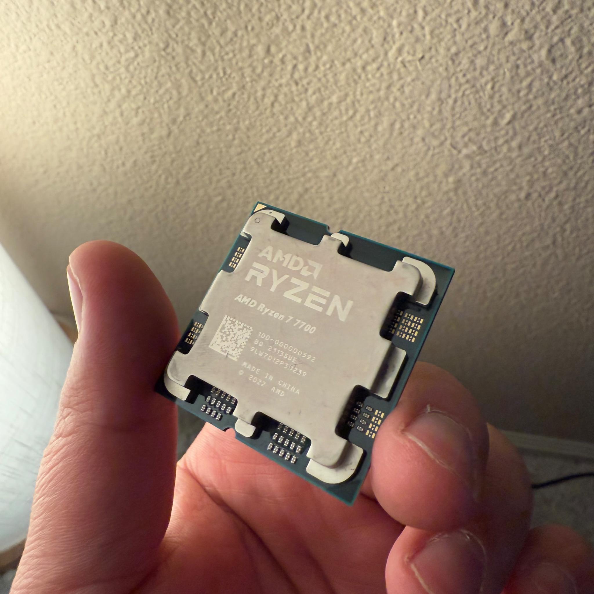AMD Ryzen 7 7700
