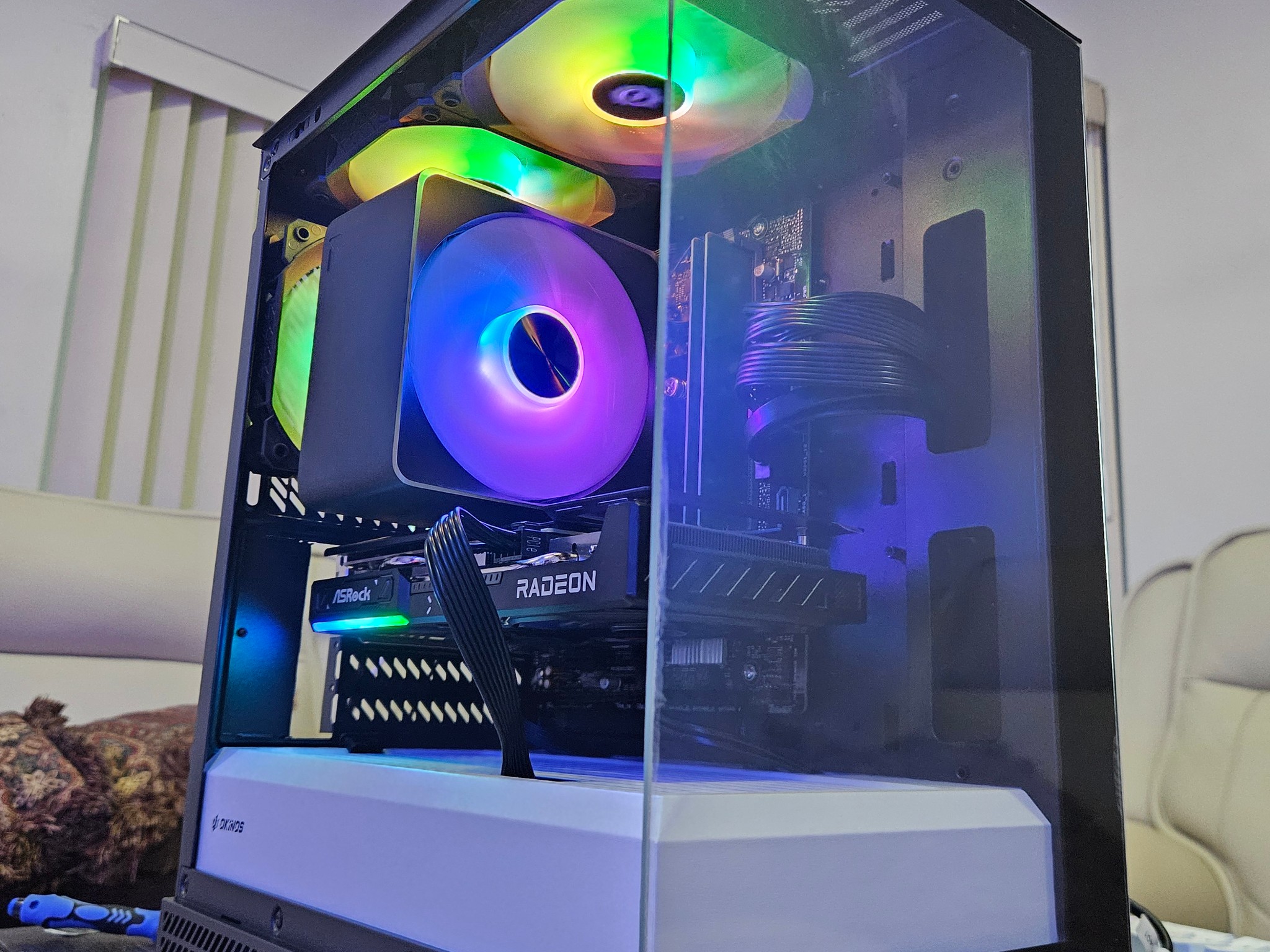 RX 9060 XT 16GB Gaming PC | 1440P Ready | i5 12400 | 16GB DDR5 | Aqua Uno | 2TB SSD | 750W Gold PSU