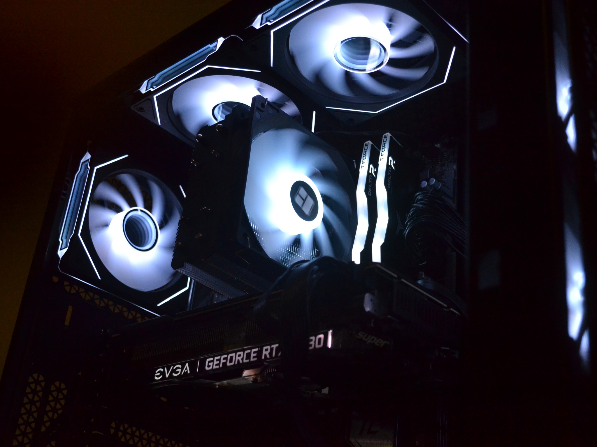 Custom Gaming PC - EVGA RTX 2080 Super | Ryzen 5 | 1TB SSD | Corsair 4000D