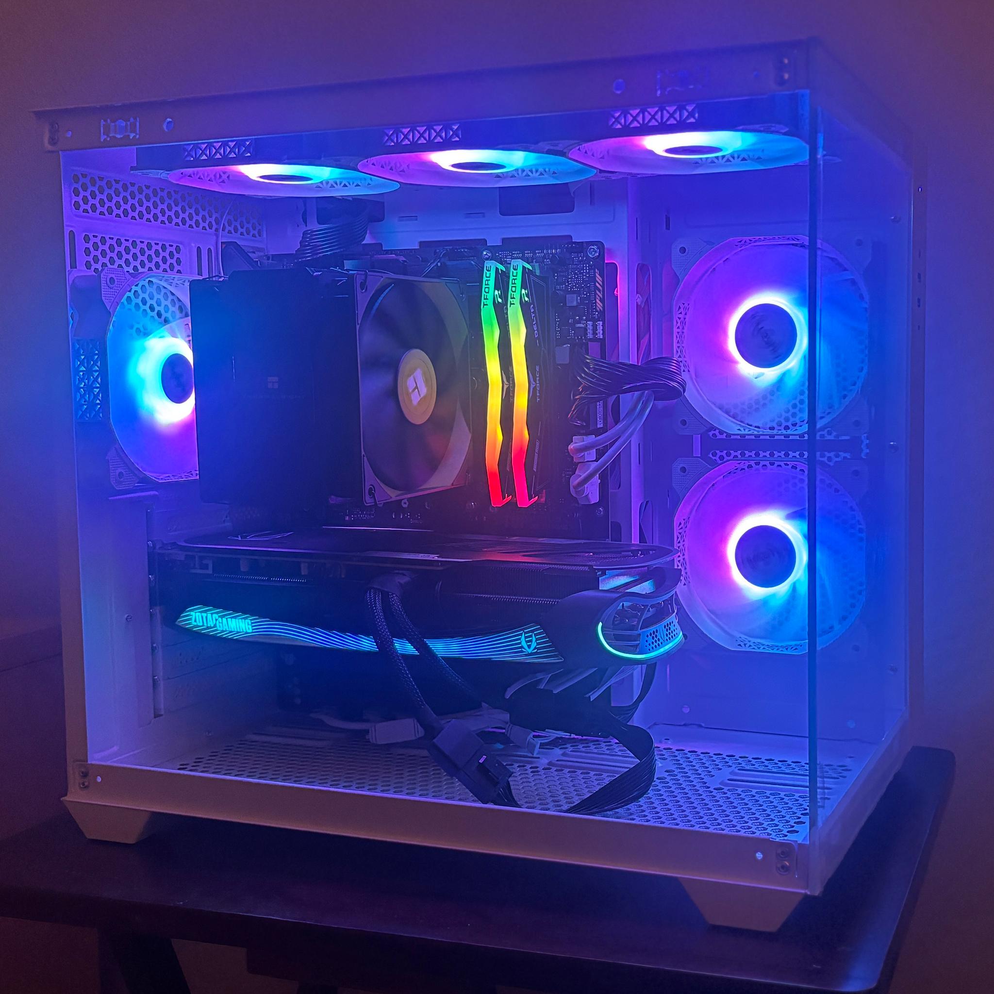MOSTLY NEW CUSTOM GAMING PC | i7-13700K | RTX 4070 12GB | 32GB DDR5 6000MHz | 1TB NVMe Gen4