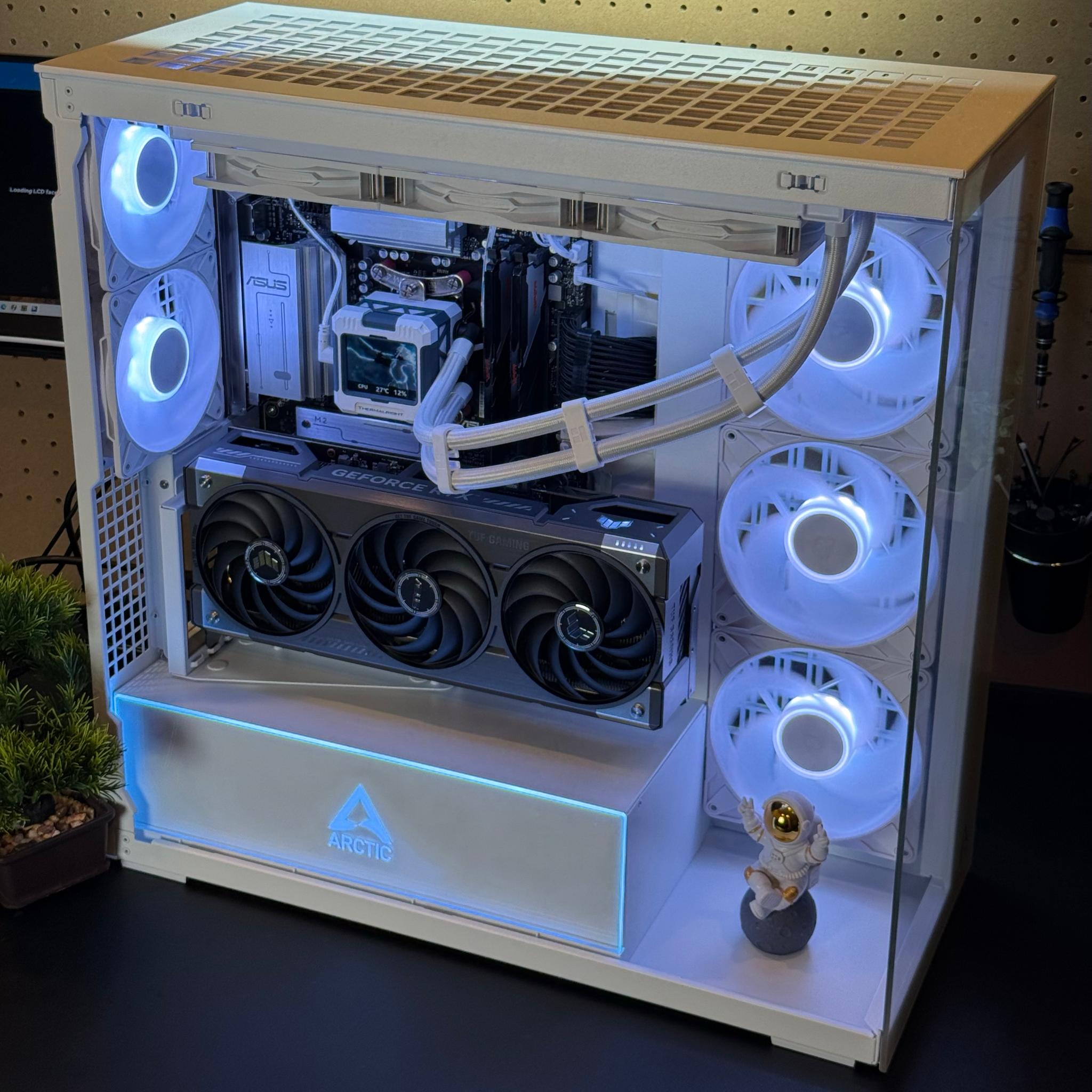 4K ARTIC Gaming PC | RTX 5070 Ti | Ryzen 7 9800x3D | 32GB DDR5 RAM | 4TB | 1000w PSU | Win 11