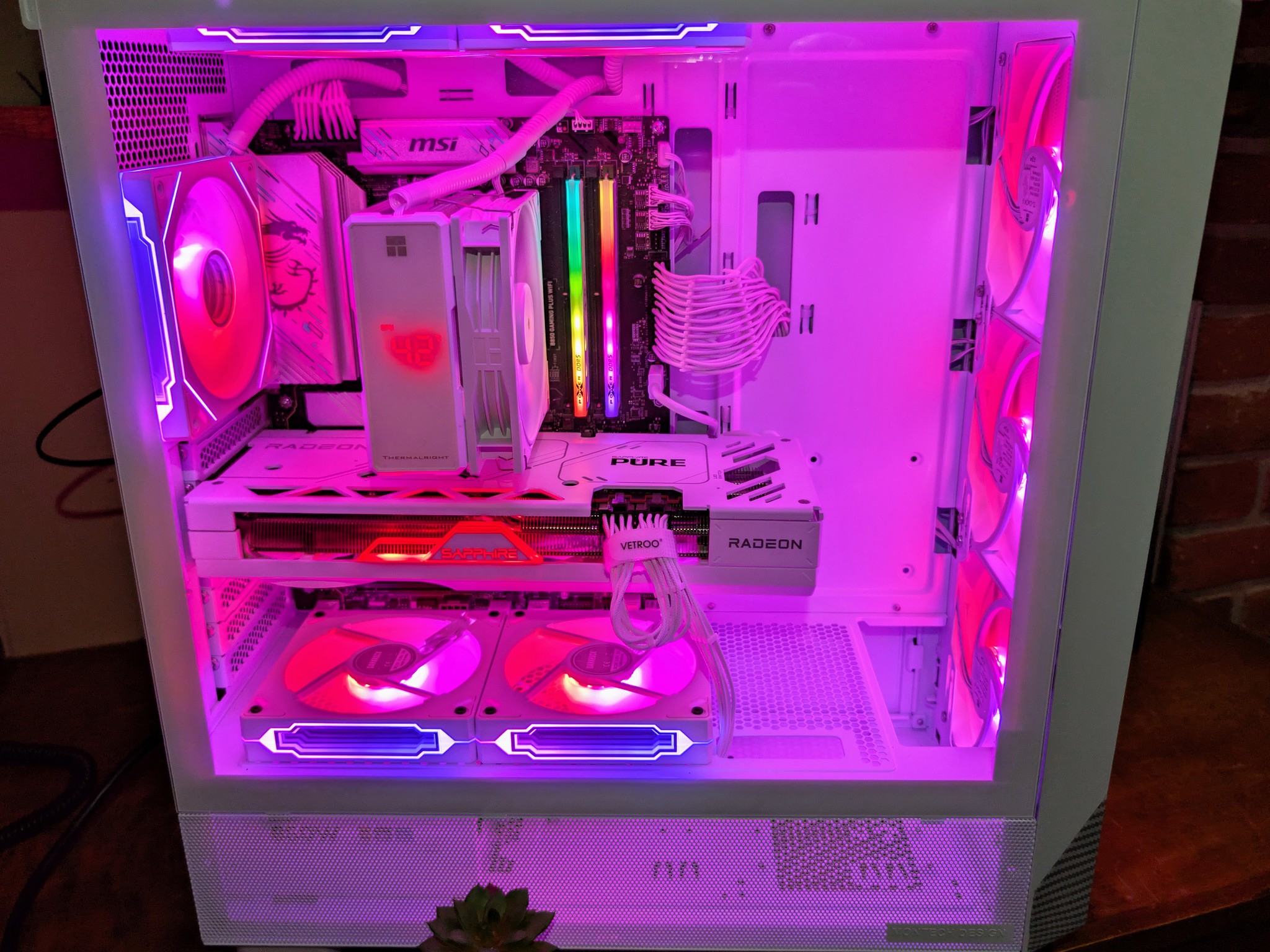All-White Custom Gaming PC | AMD 7800X3D | Sapphire Pure 7800XT 16GB | 32GB DDR5 6000MT/s | 1.25TB