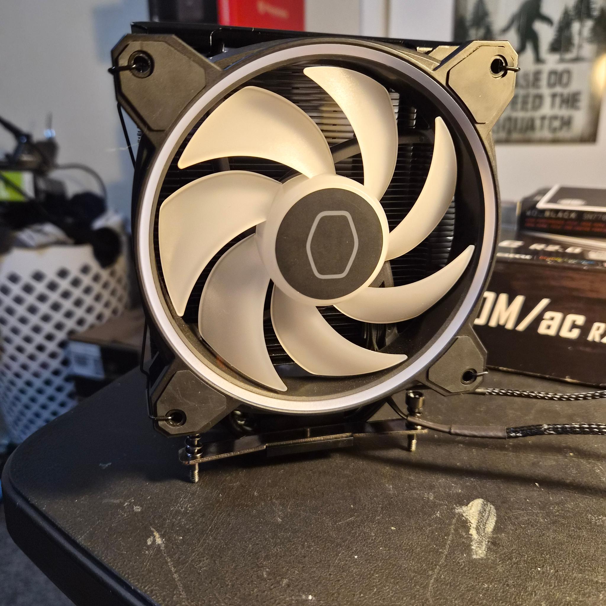 ASRock B450M matx, R5 3600, Cpu fan
