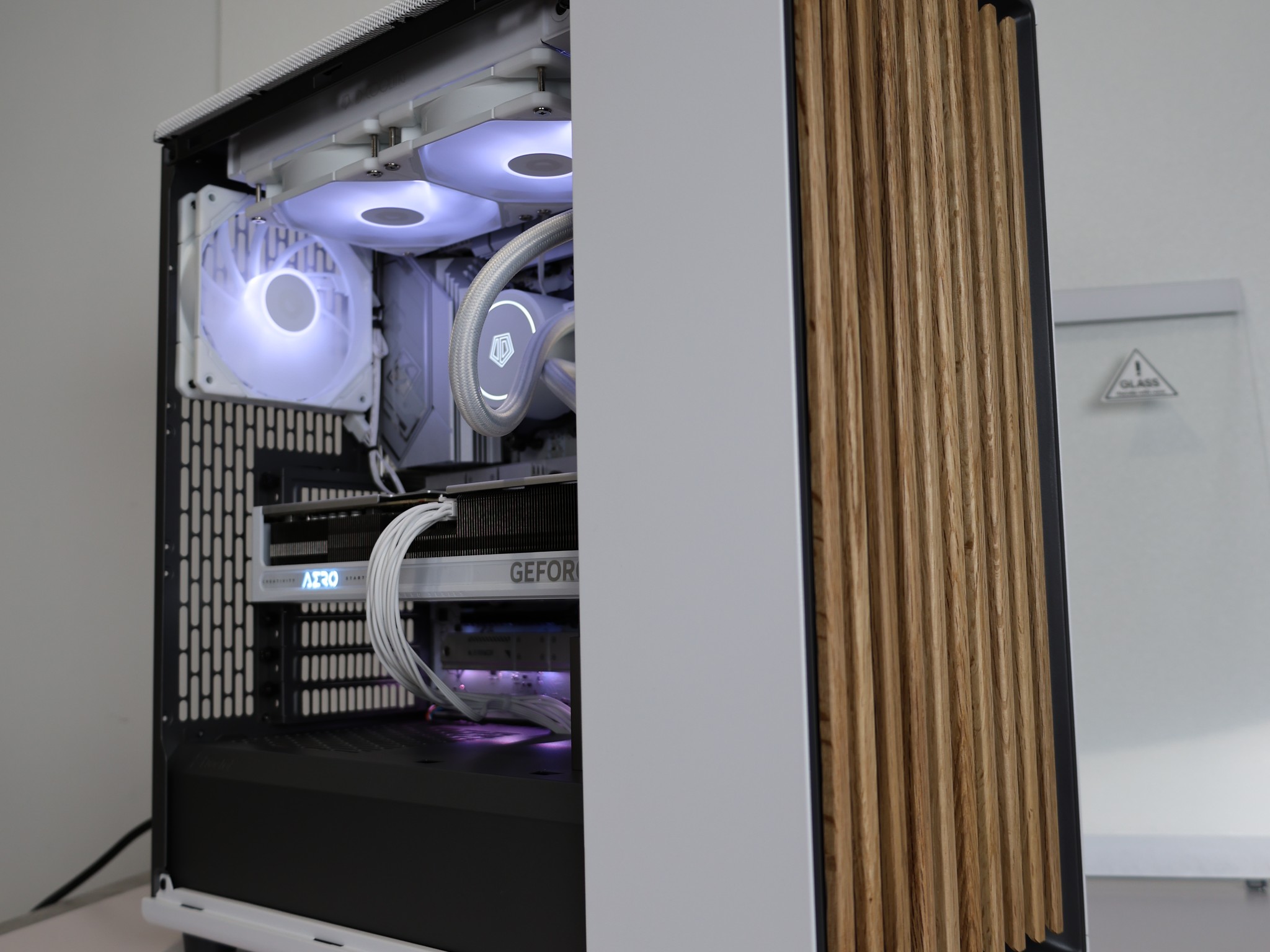 9600x+5070 Fractal North White Build for 1440P/4K gaming