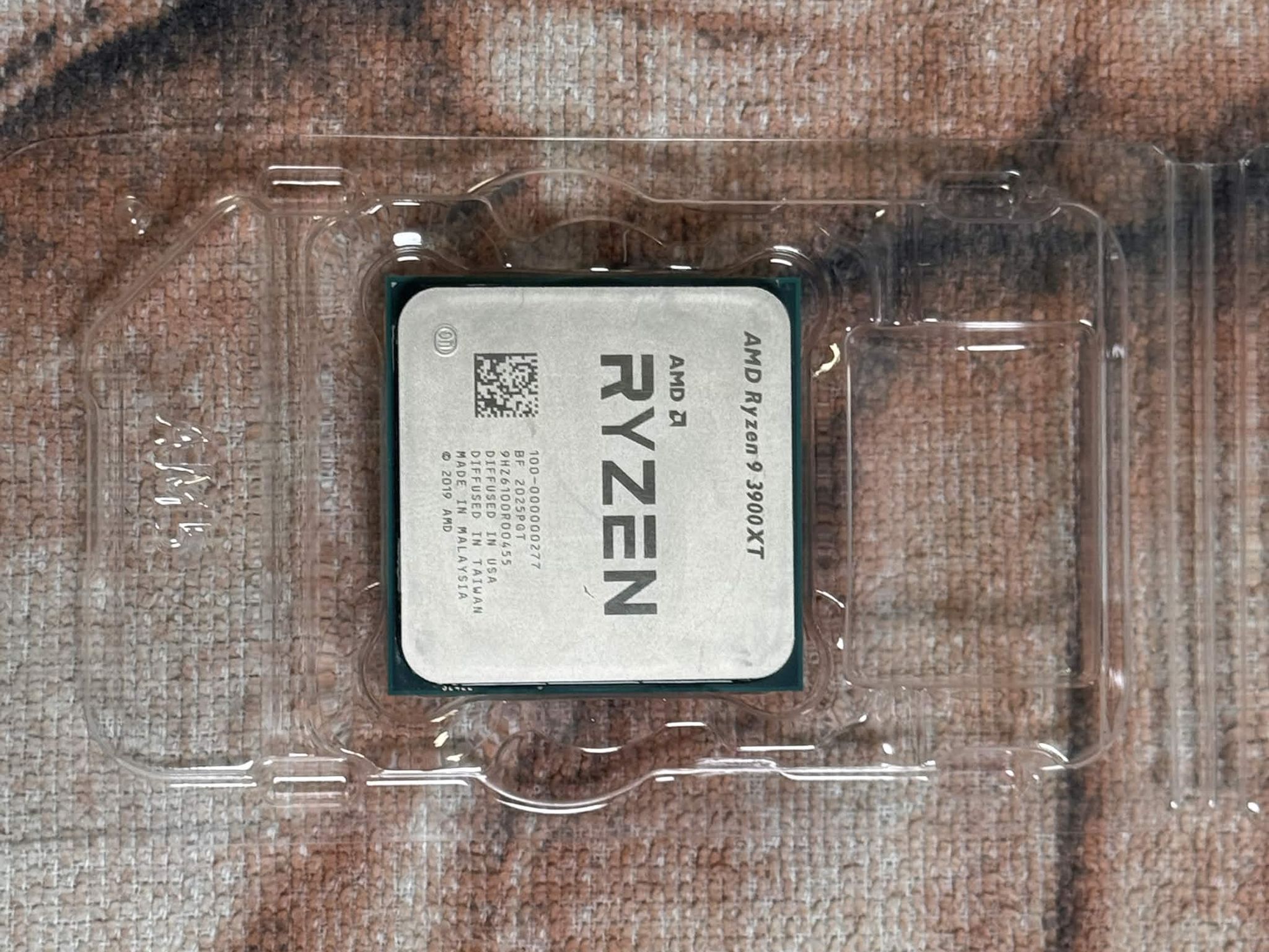 AMD Ryzen 9 3900XT