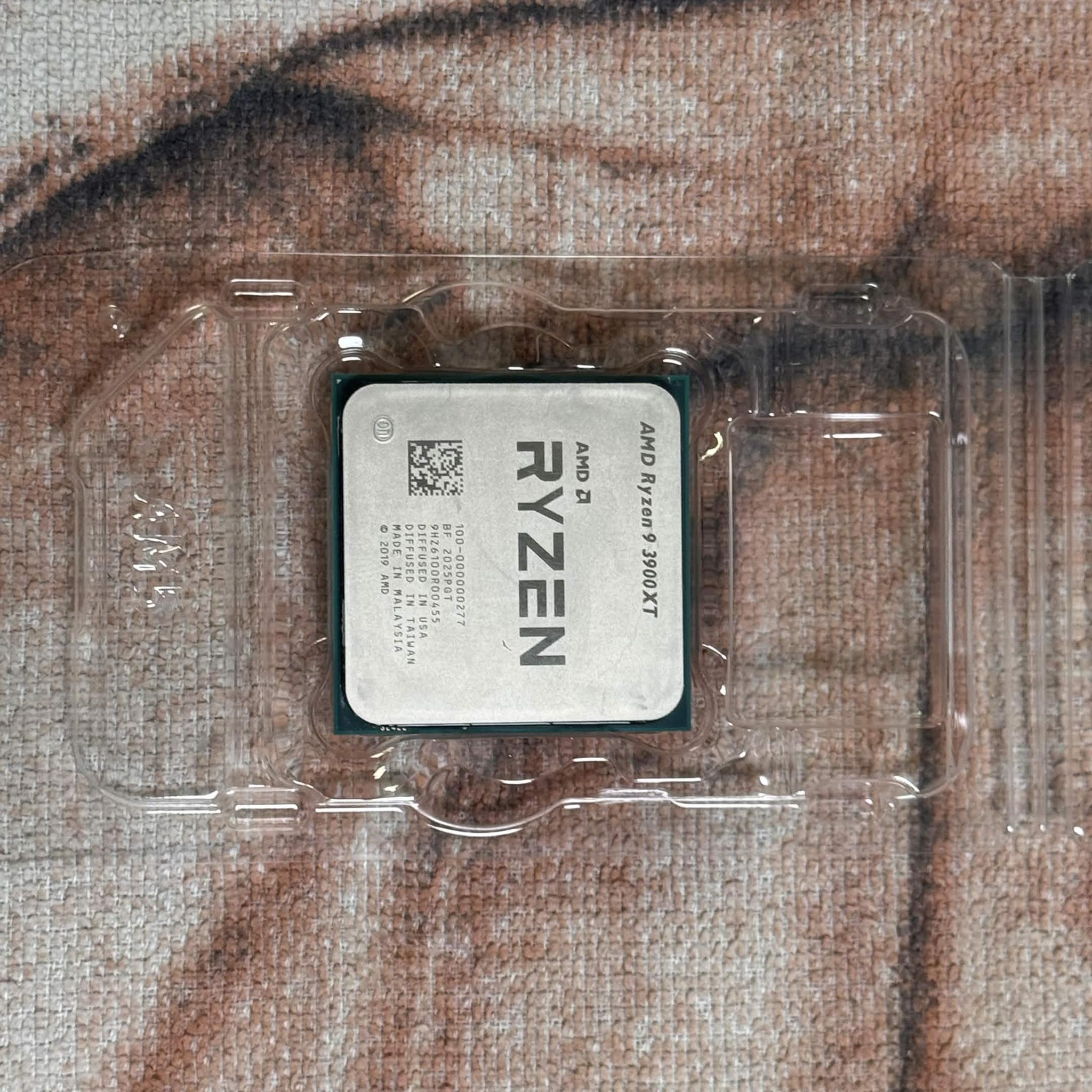 AMD Ryzen 9 3900XT