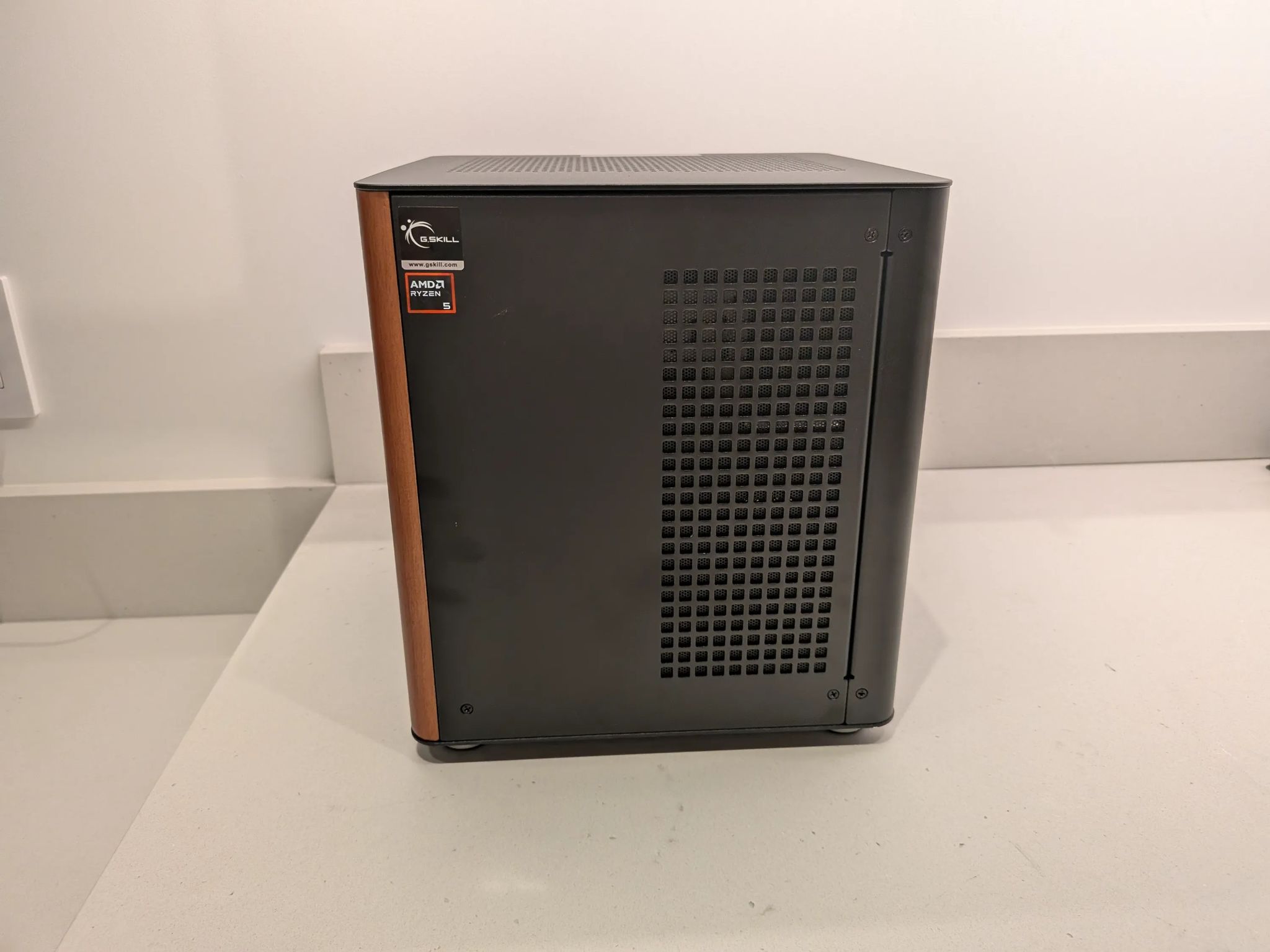 The TKO - Ryzen 5 9600X, RX 9060 XT 16 GB, 32 GB DDR5, 2 TB Gen 5 NVME