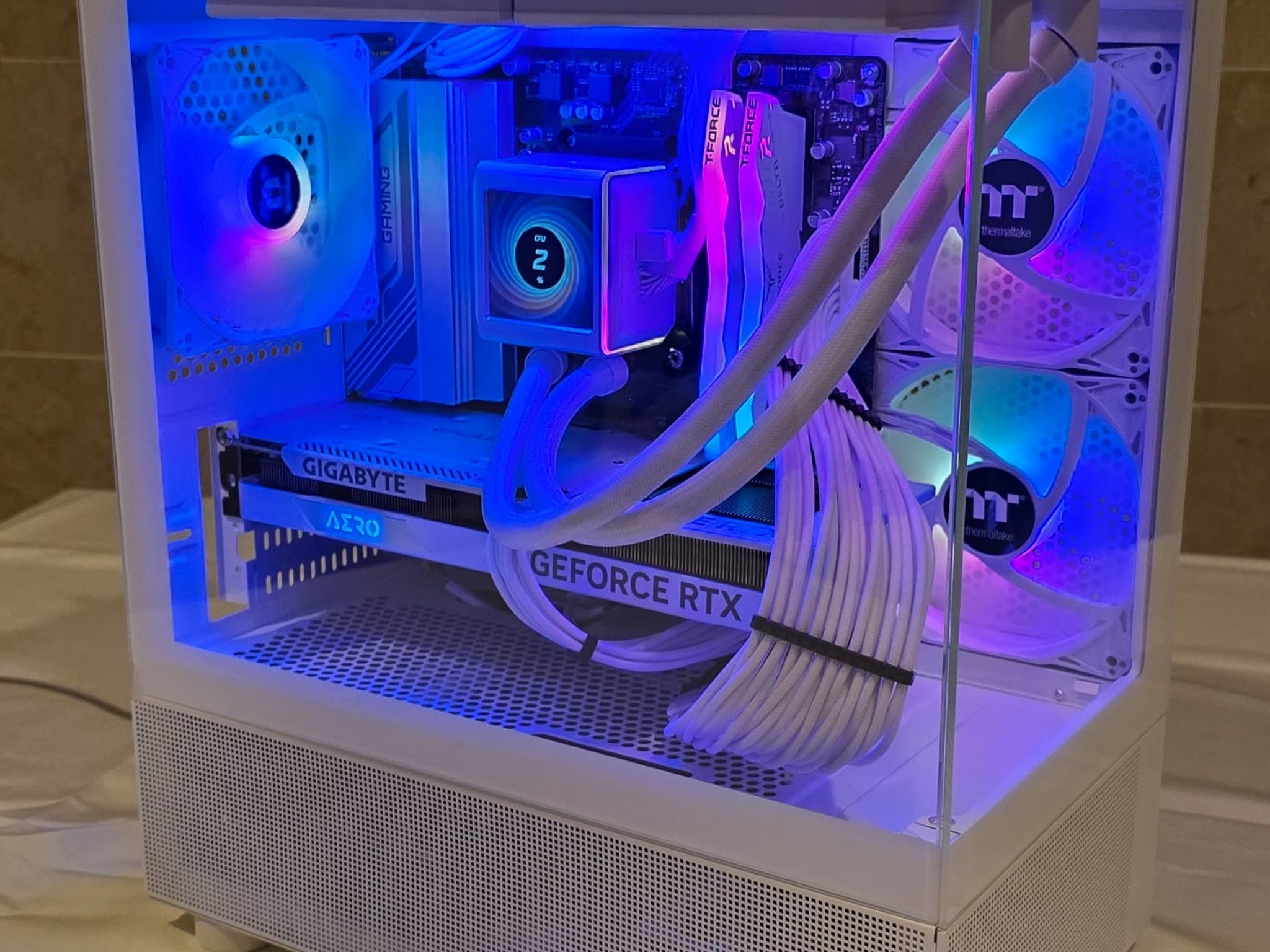 Beautiful White RGB 4060+7700X PC 🔥🔥