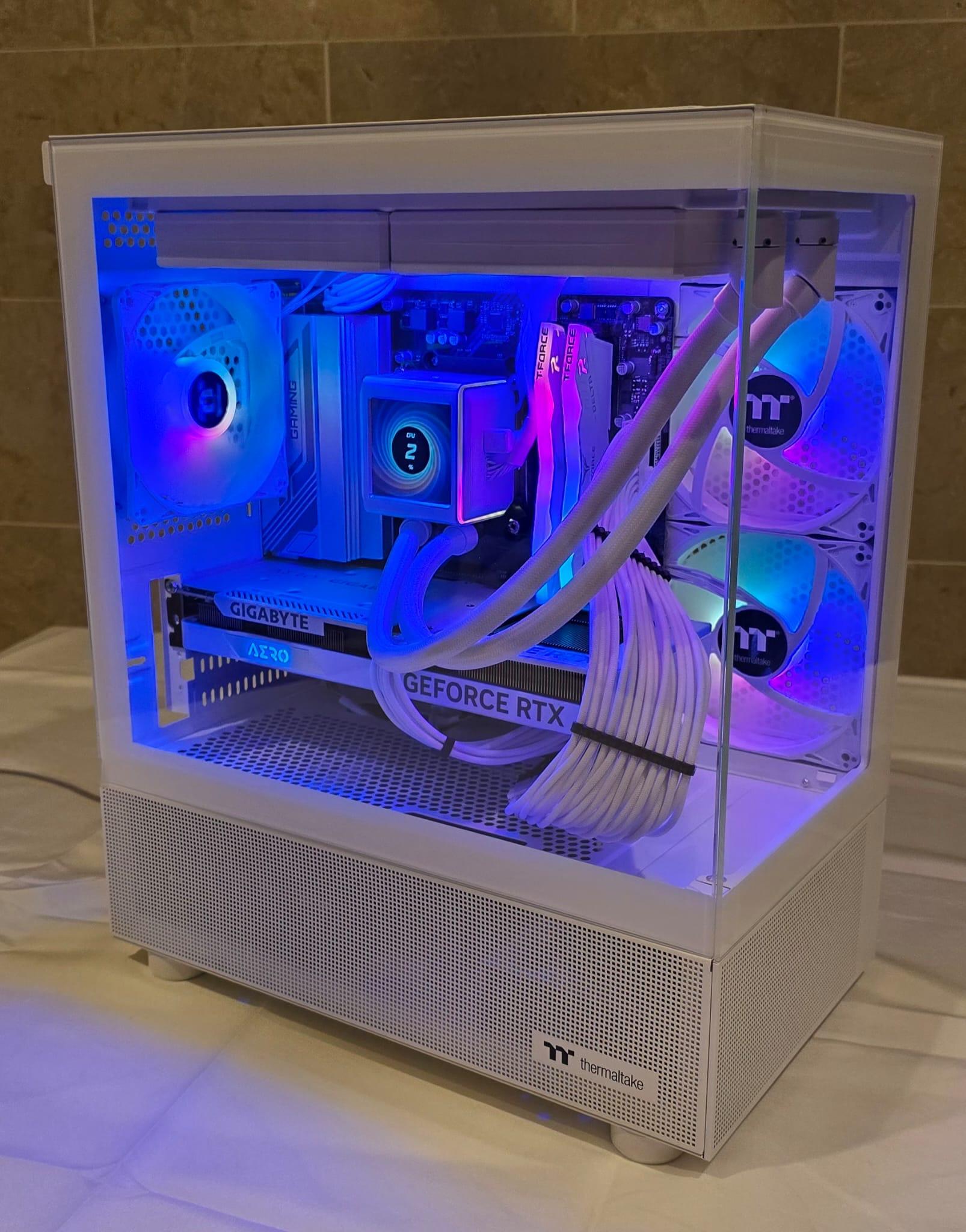 Beautiful White RGB 4060+7700X PC 🔥🔥