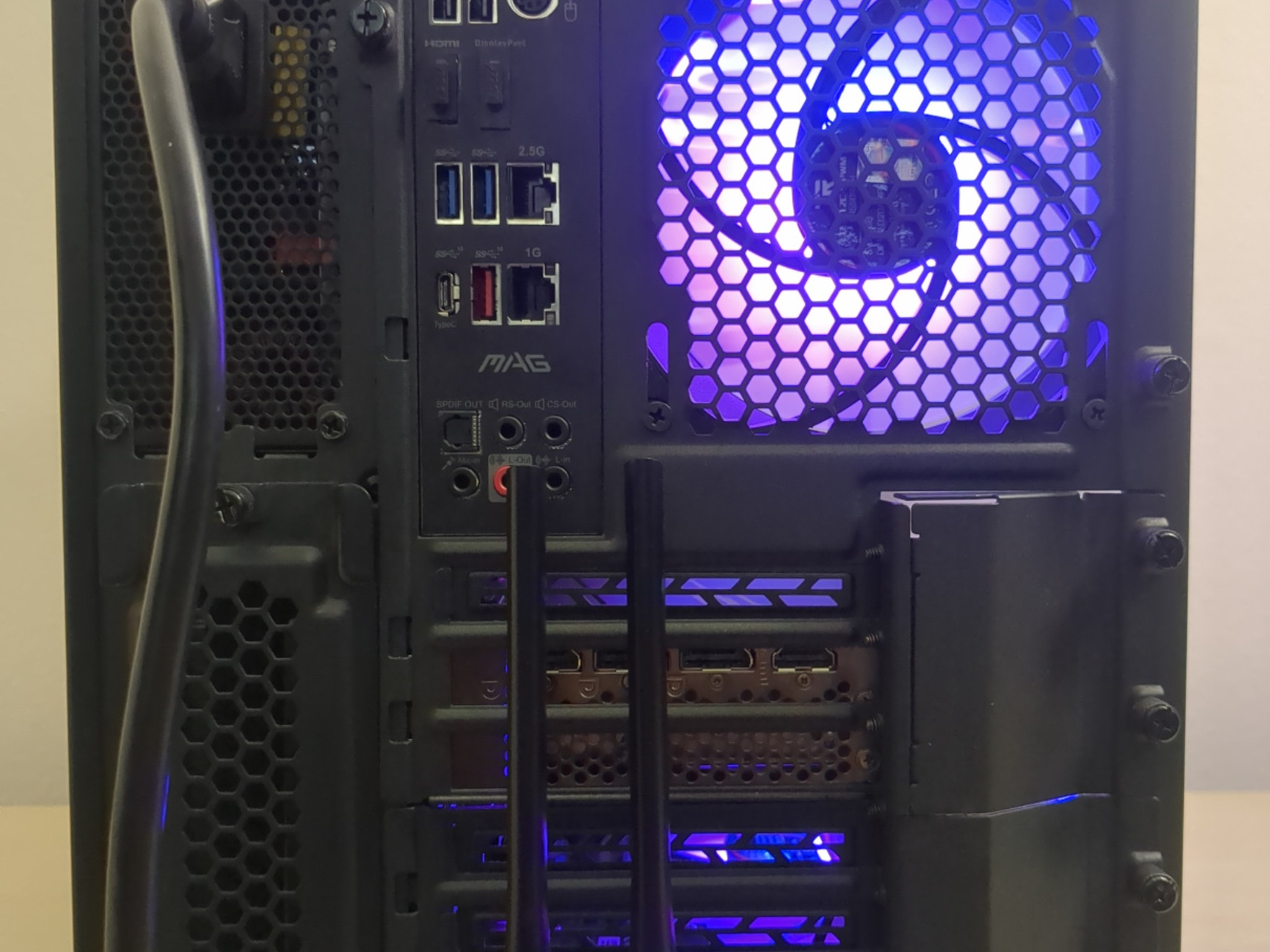 RX 6800, Ryzen 7 5800X Gaming PC (32GB RAM, 2TB SSD, Win11 Pro)