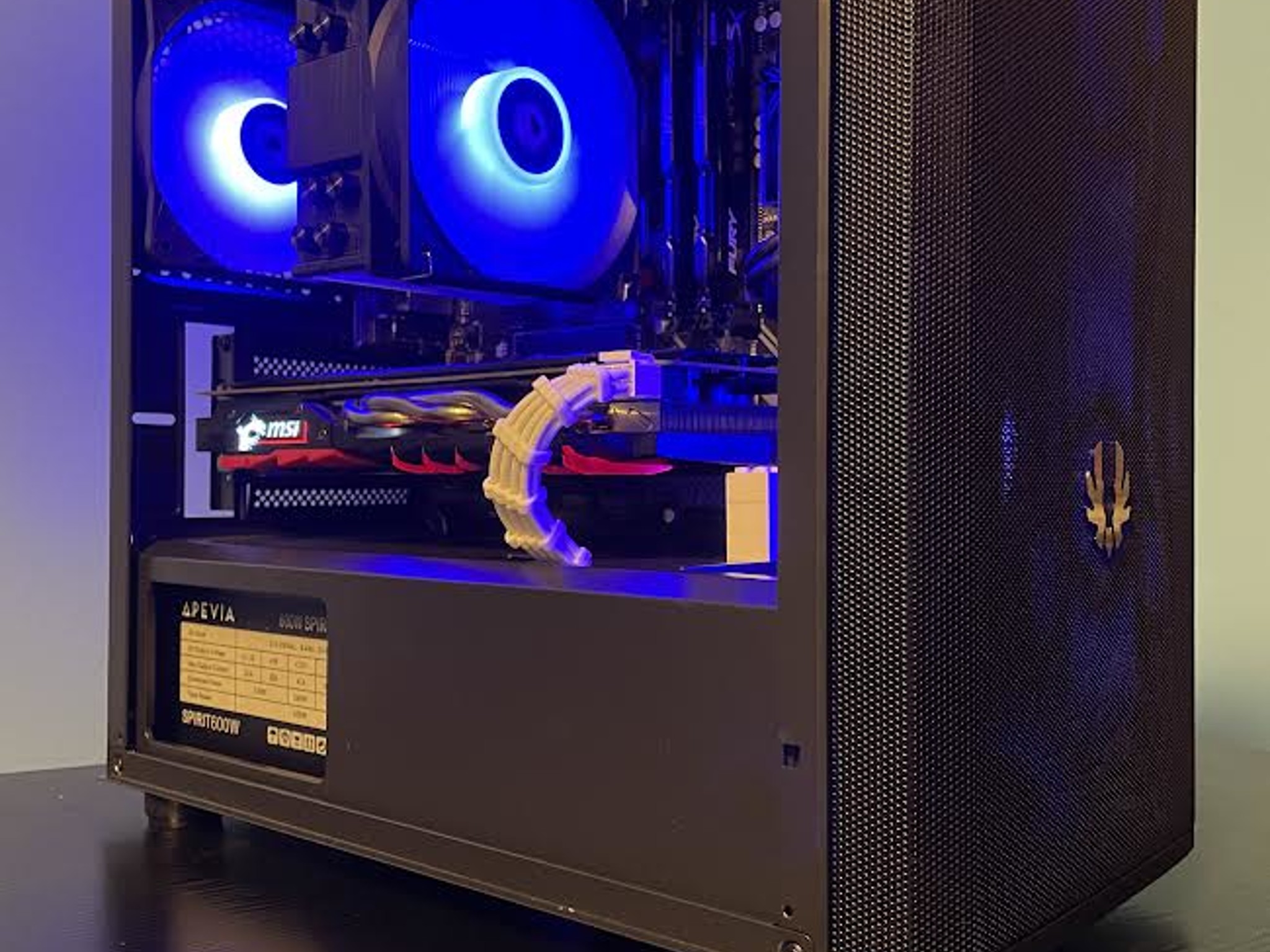 Rgb gaming pc ryzen 5 and RX 580