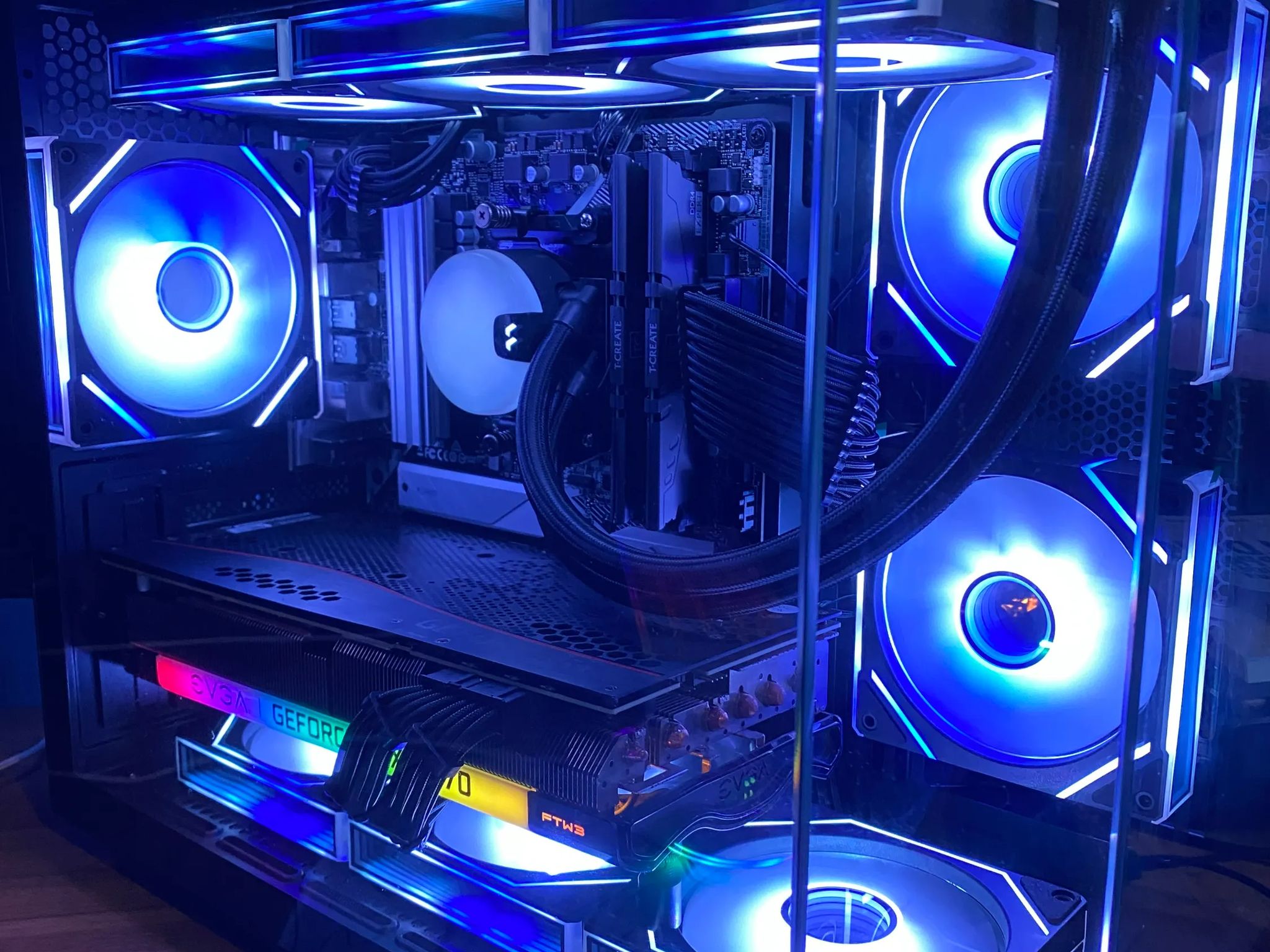 🔥Custom Gaming PC🔥 - Ryzen 5 5600X, 32GB DDR4 3600MHz, RTX 3070 FTW Ultra 3
