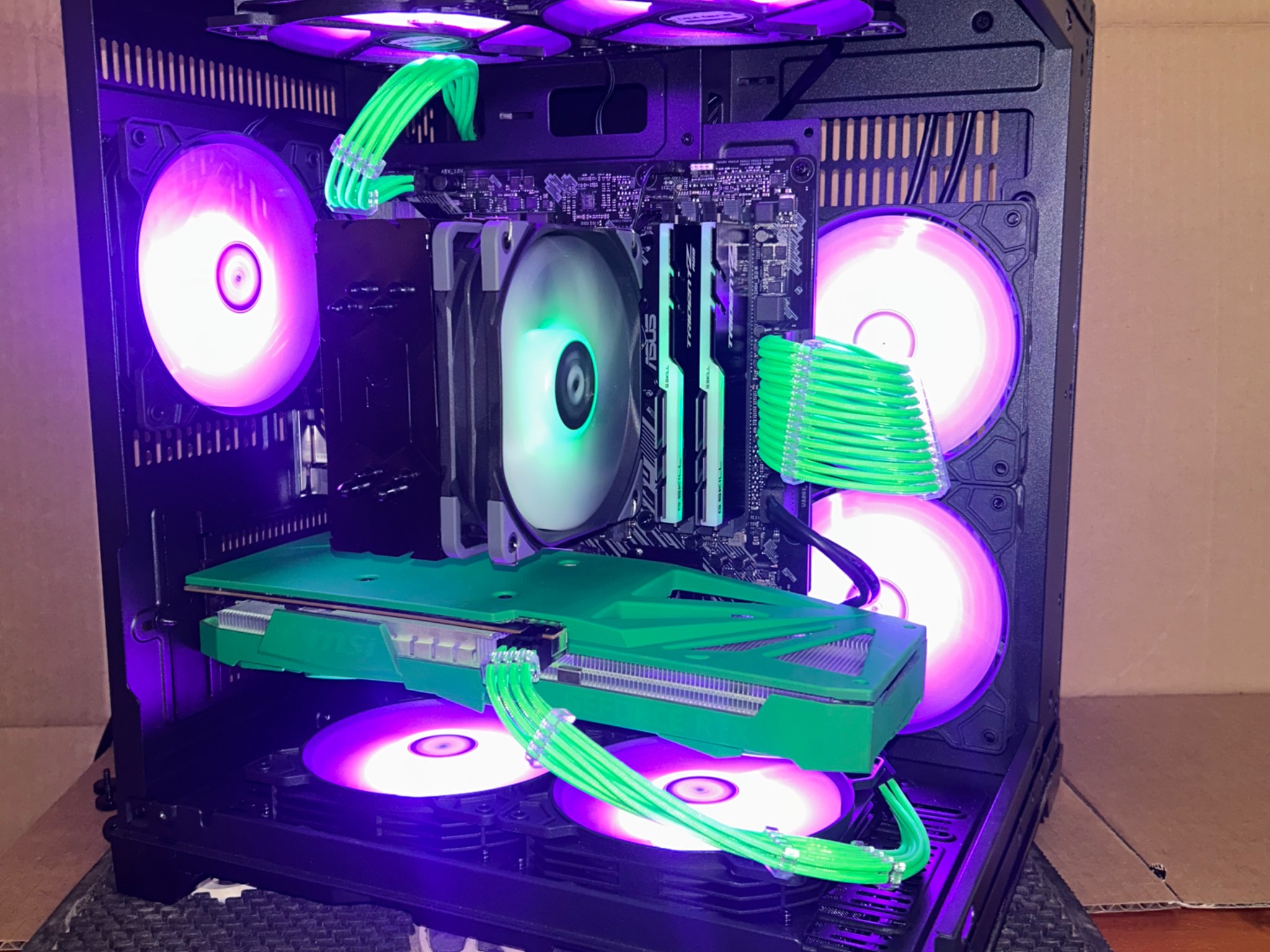 Nvidia RTX 3060 12GB 16 GB RAM Ryzen 5 5600X M.2 1 TB SSD WiFi Gaming PC