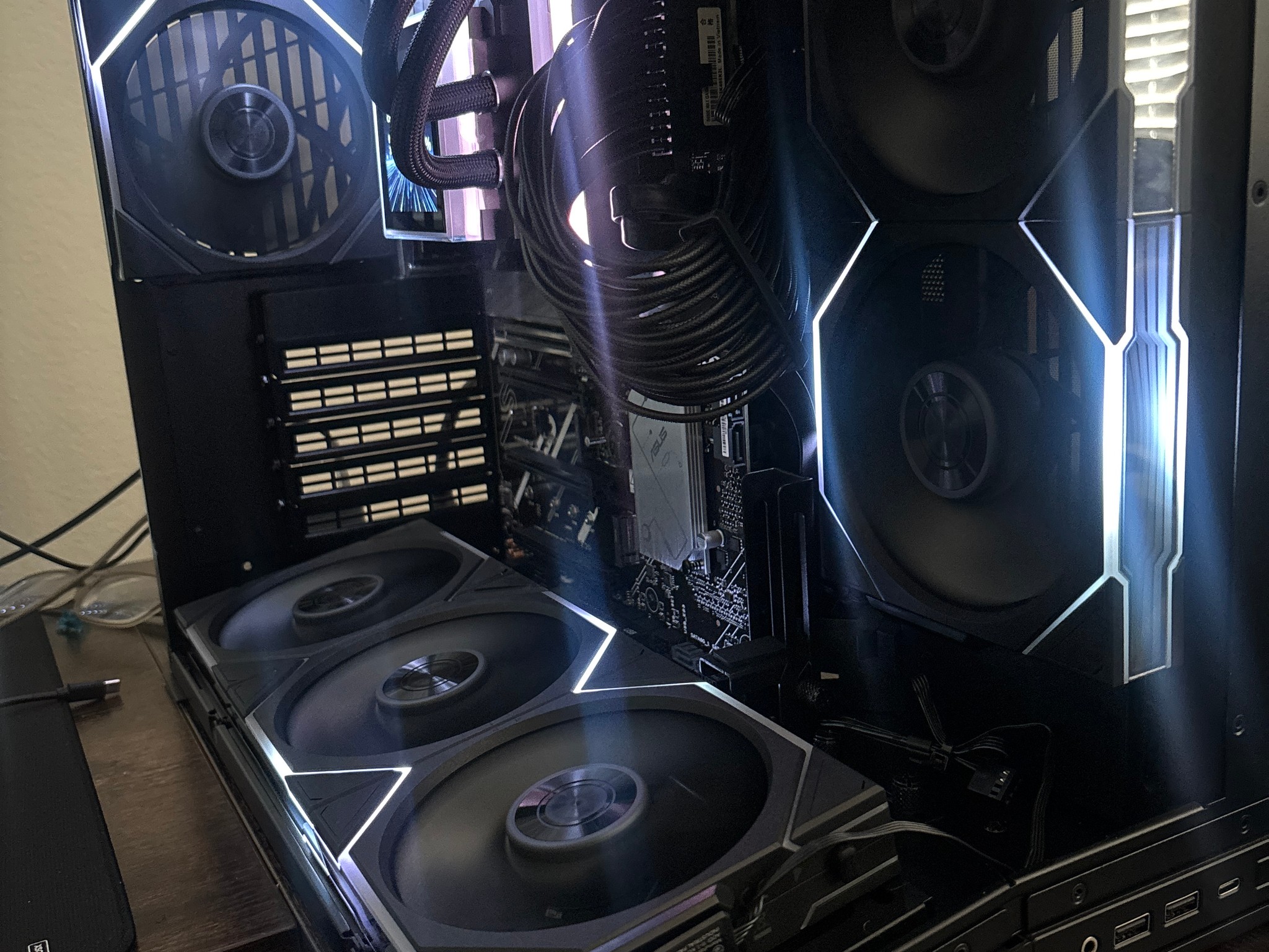 Lian Li Black Used Case Fans AIO Combo