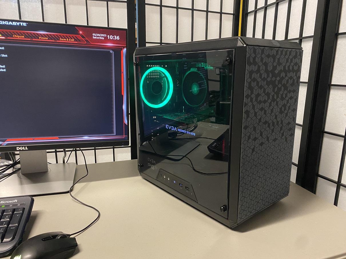 EVGA GTX 1070 SC (8gb), AMD Ryzen 5 3400g, DDR4 3000MHz 16GB (8x2), 500GB NVMe, 750W Platinum