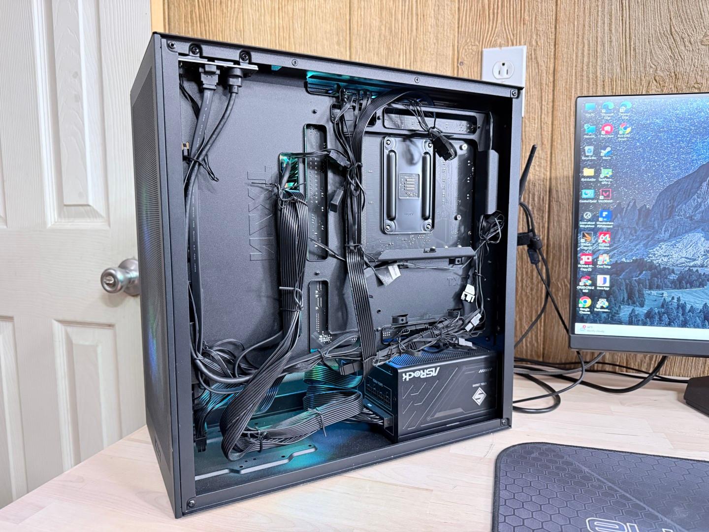 AM4 Ryzen 9 5900x, RX Radeon 7600 8GB, 32GB, 2TB NVME - NEW CASE, RAM, MB, PSU & CPU COOLER
