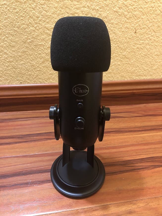 Blue Yeti USB Microphone - Blackout w/ Mudder Foam Cover & Auphonix Pop Filter