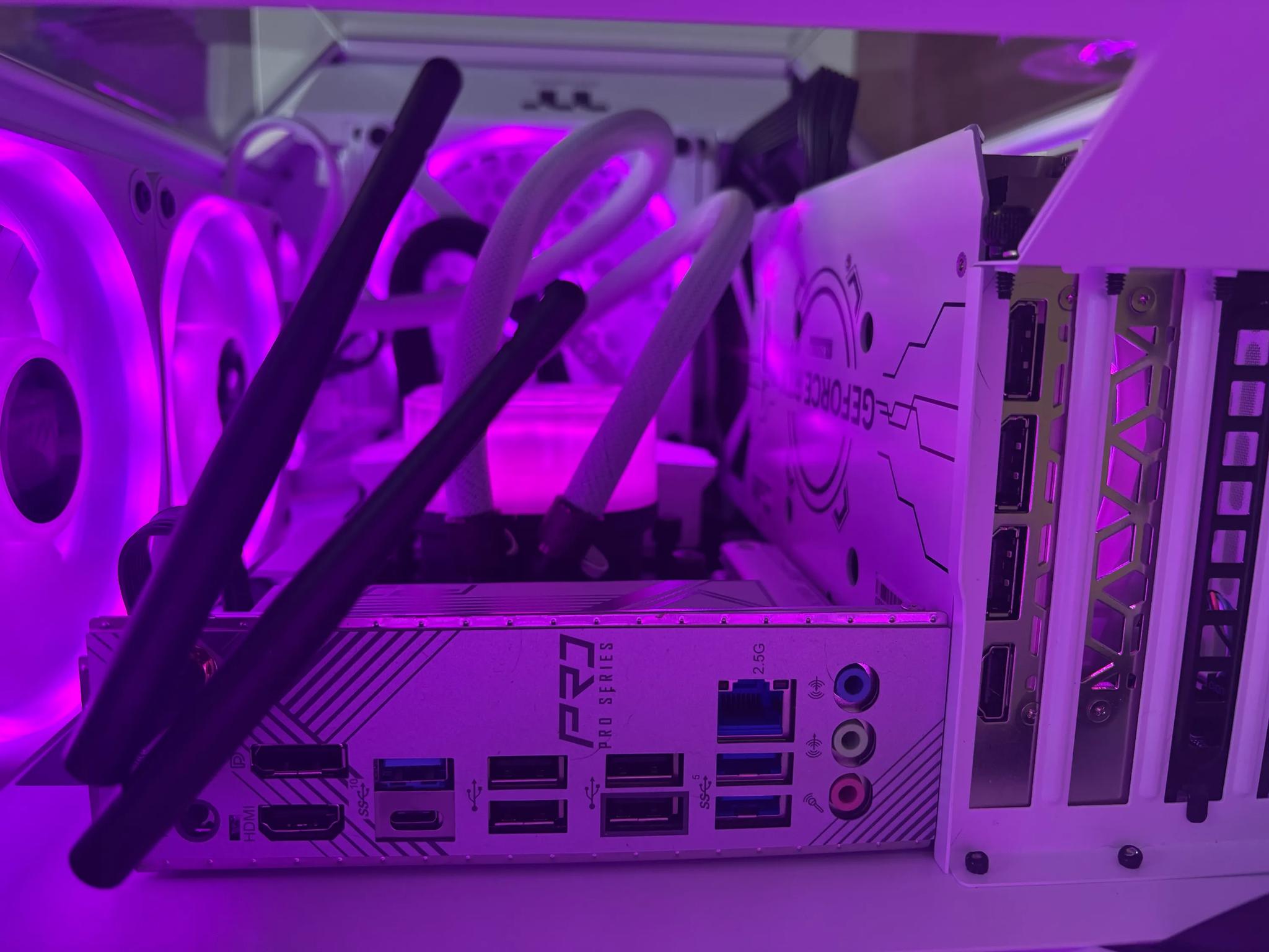 RTX 4070 Super, Ryzen 7 7800X3D, White Tower Glass RGB Gaming PC