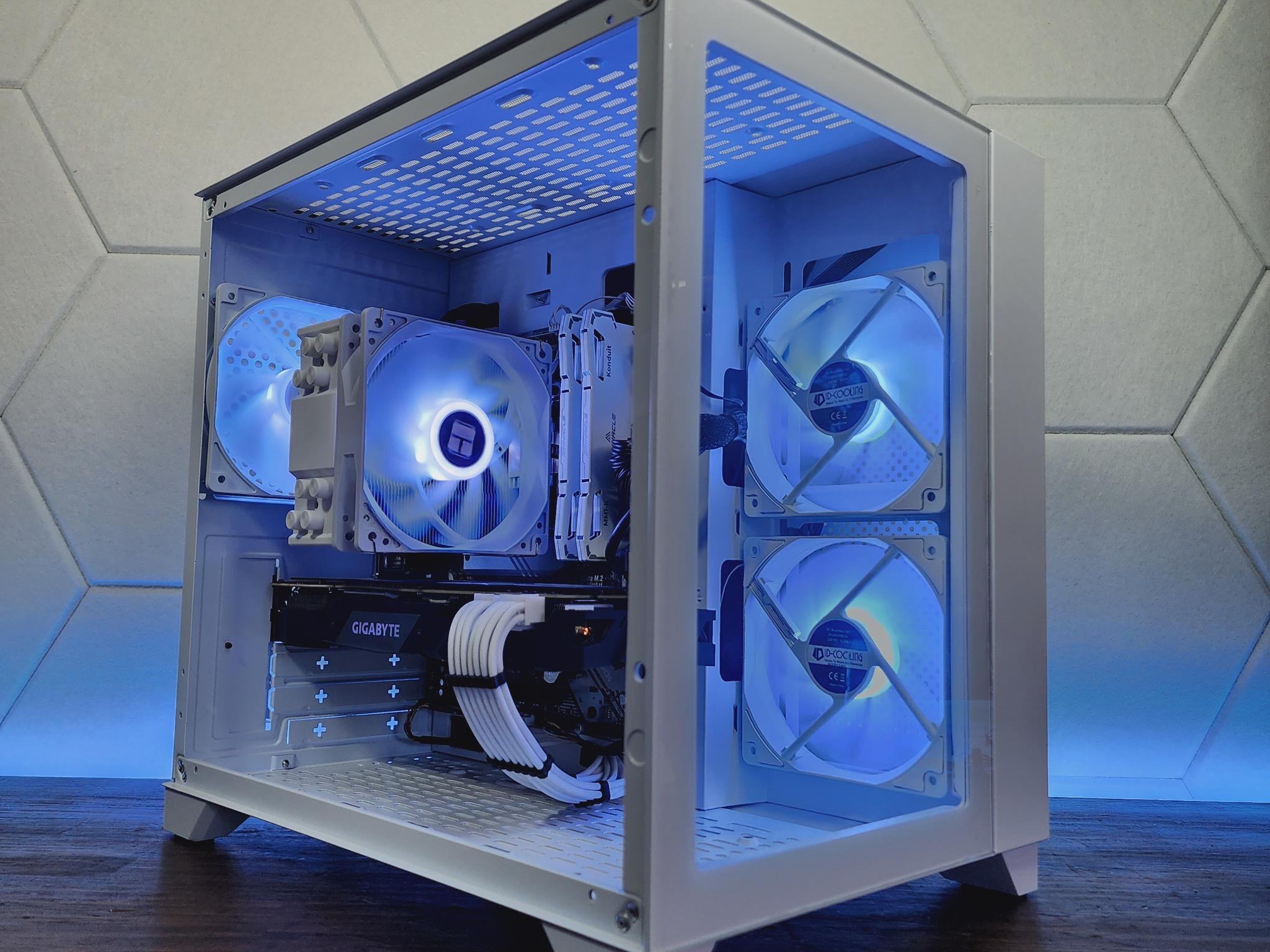 💙🤍💙 Gigabyte RTX 2080 // Intel Core i5 9600K // Timetec 16GB 3600MHz*