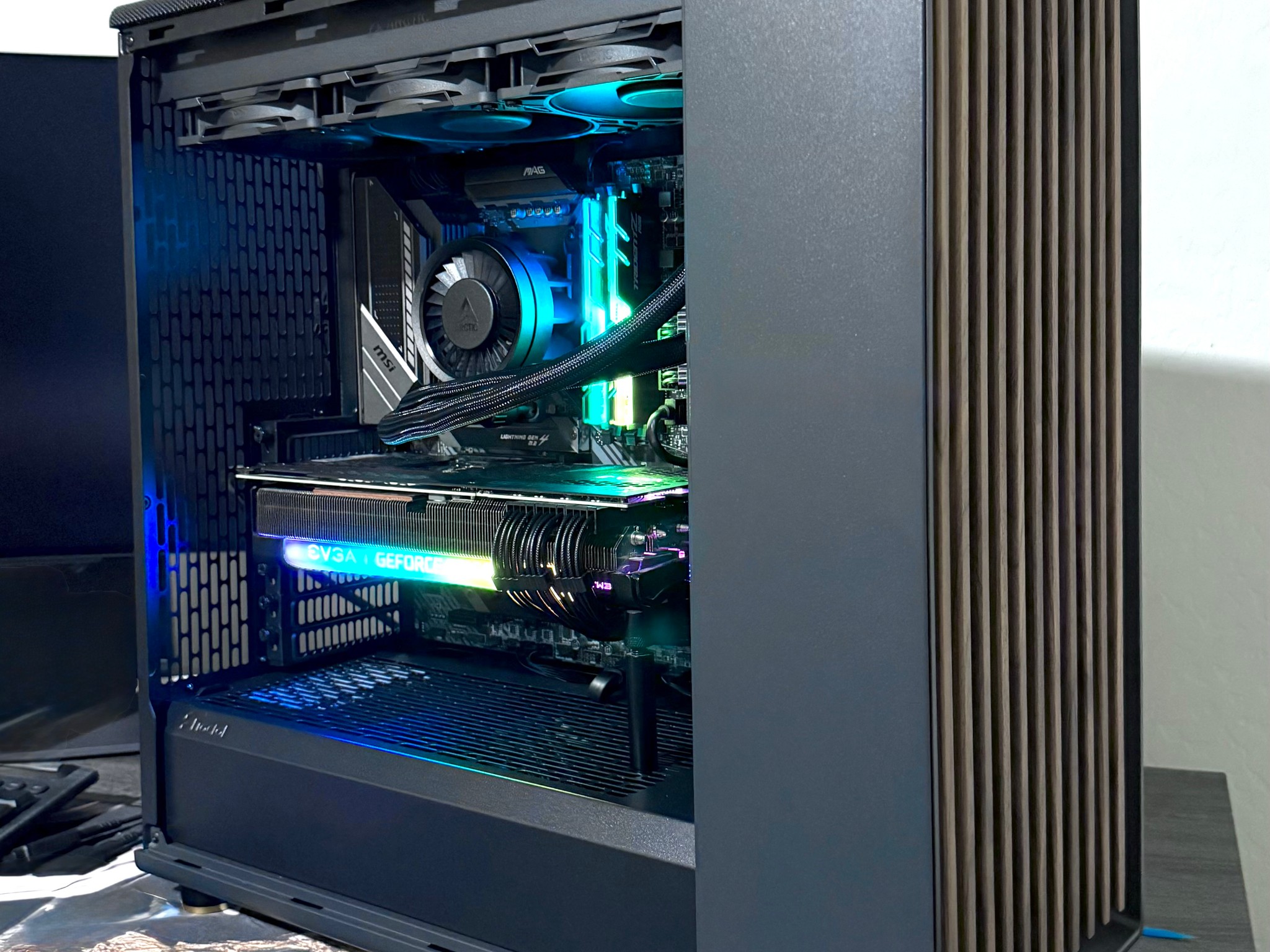 Minimalist Style Mid-Range Gaming PC