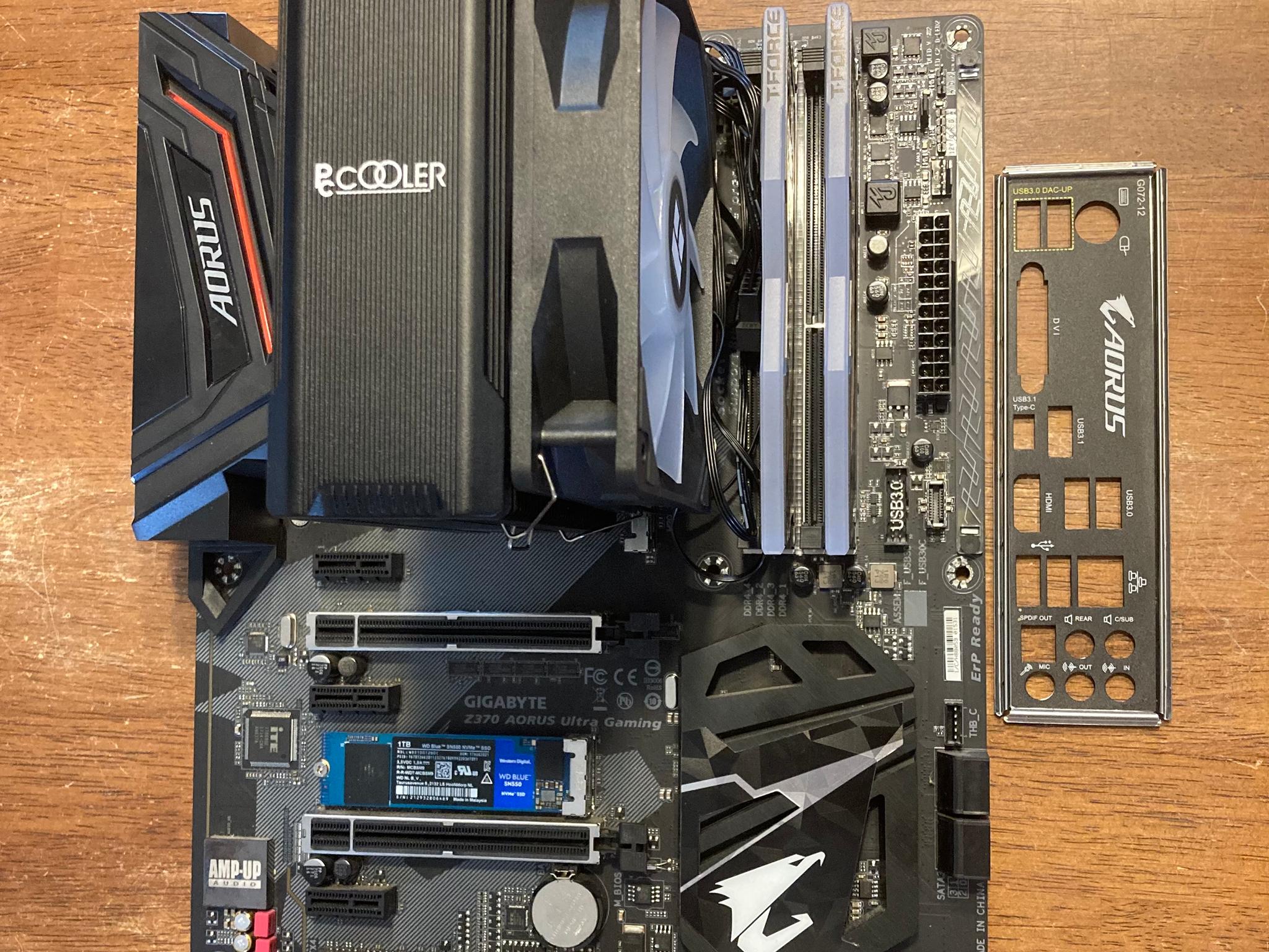 (i7 COMBO) AORUS Z370 + i7 8700 + RGB Cooler + 16GB RGB RAM + 1TB NVME SSD (READ - RGB ISSUES)