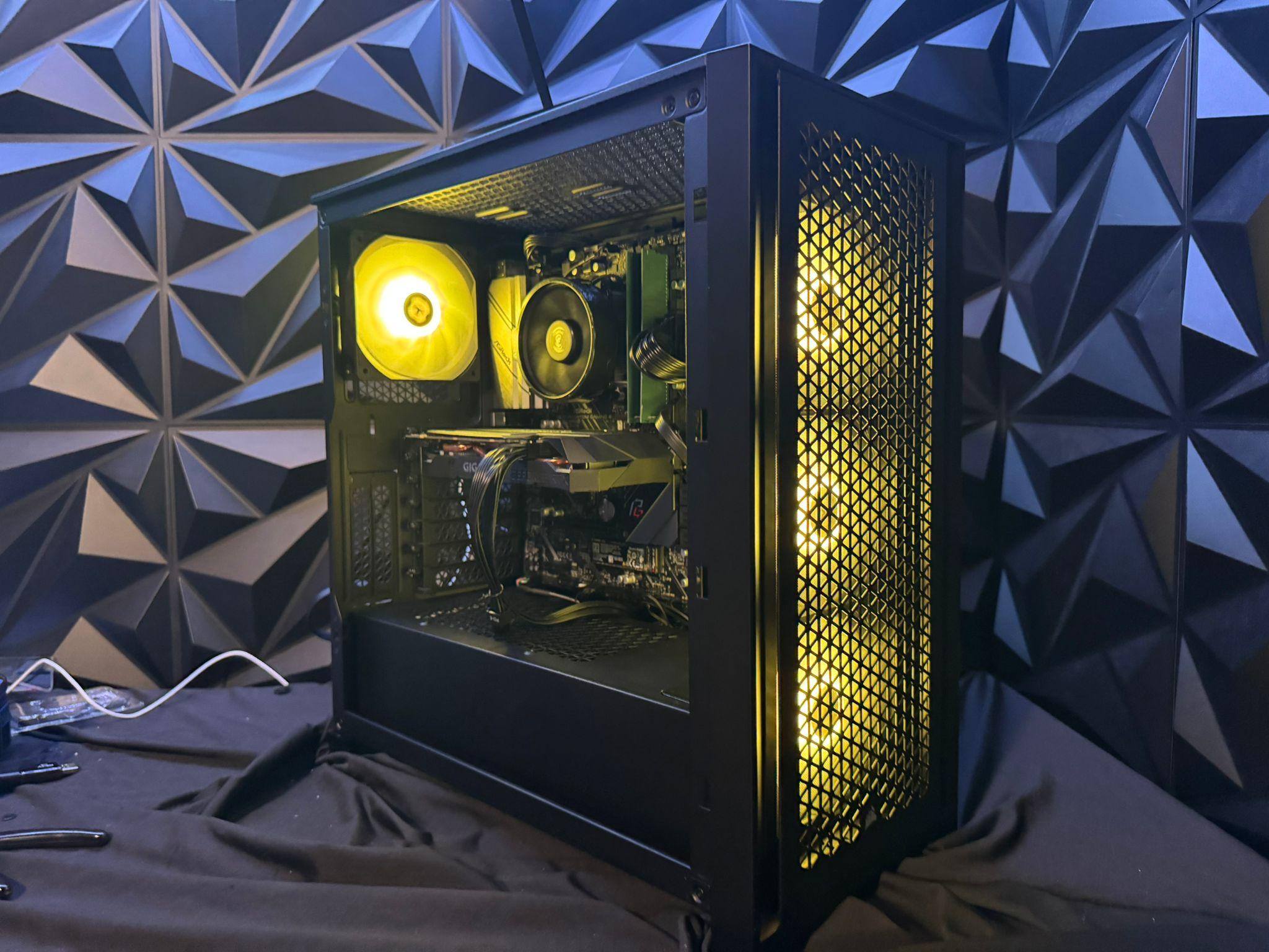 🔥 The RTX Mid Daddy 🧔‍♂️💻 Ryzen 5 3600| RTX 2060| 16 GB DDR4| 1.25 TB NVMe