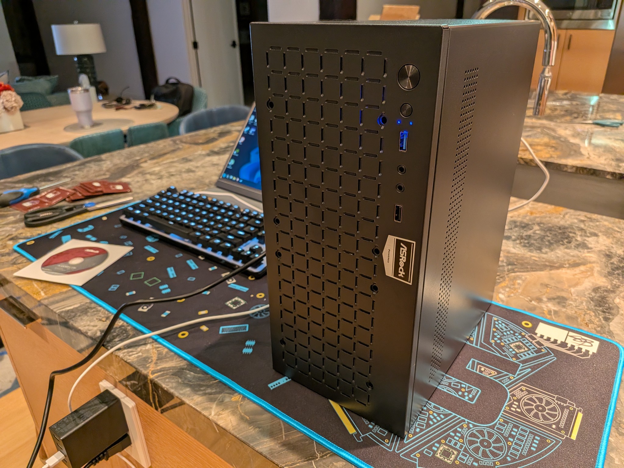 1080p Budget Sleeper - RTX 4060, Ryzen 5 5600, 32 GB DDR4 RAM, 1 TB NVME, RGB