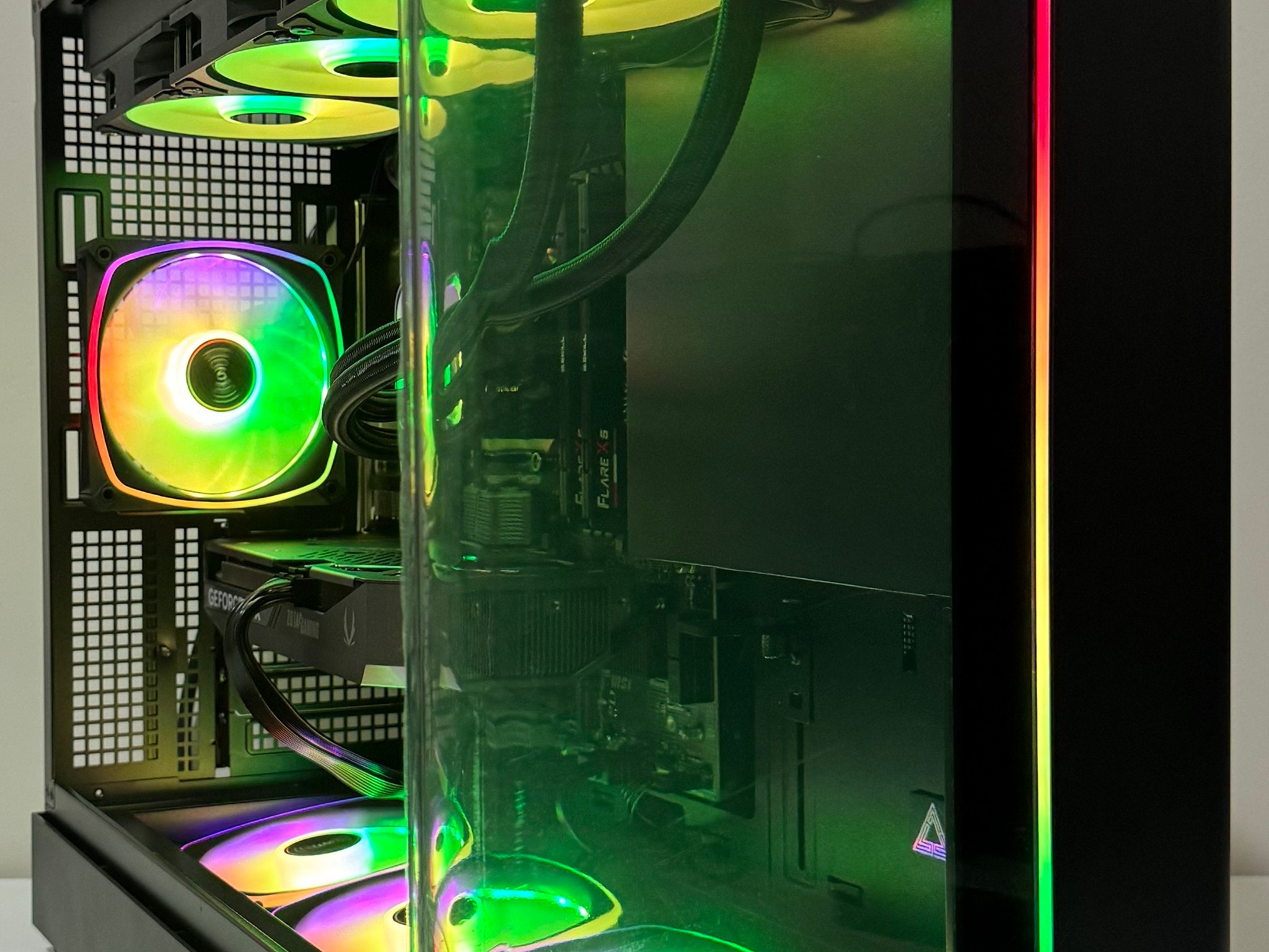 AMD Ryzen 7 7800X3D 32GB DDR5 RAM GeForce RTX 5060 Ti 1TB Gen5 NVMe SSD 850W Gold Gaming PC