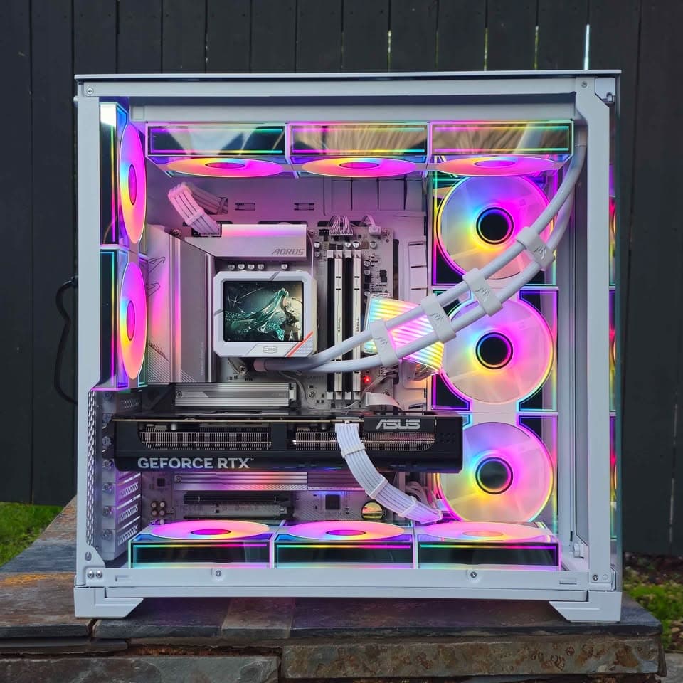 💮High End Gaming PC • Nvidia 5070 Ti • Ryzen X3D • 32GB DDR5 • Plug n' Play ready