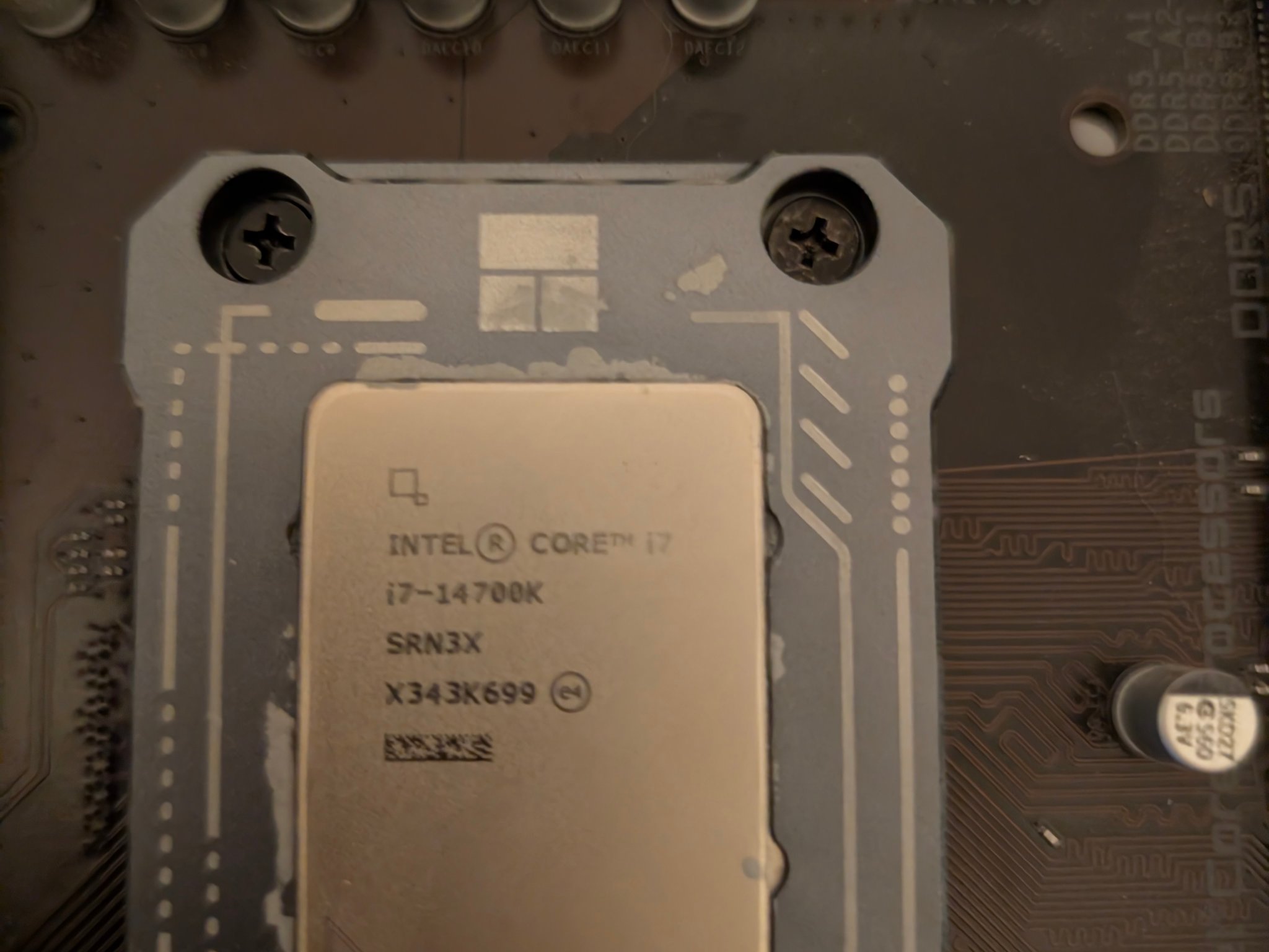 14700k + Gigabyte Z790 UD AC