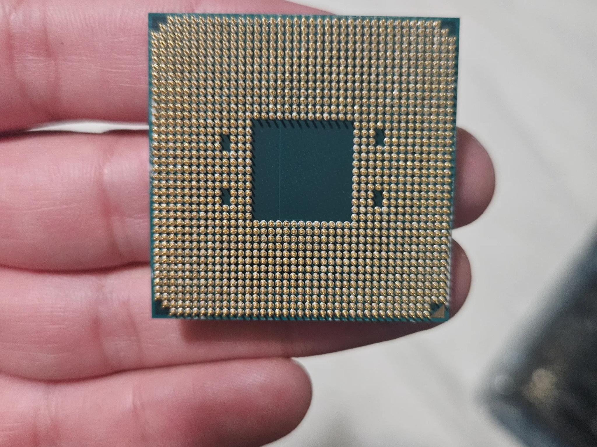 AMD Ryzen 7 3700x