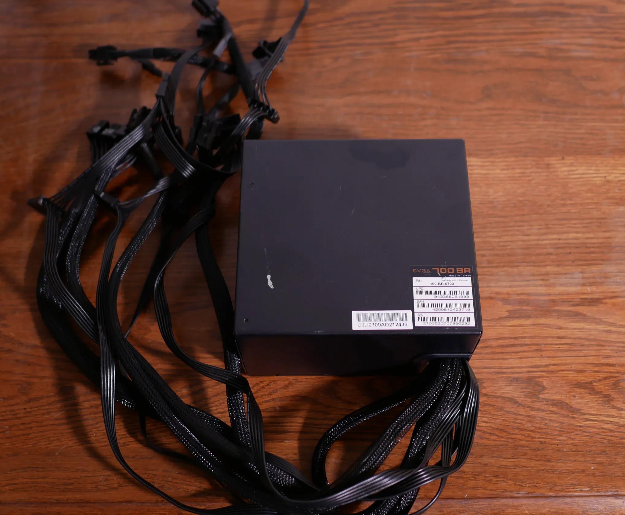 EVGA 700 BR, 80+ BRONZE 700W, Power Supply 100-BR-0700