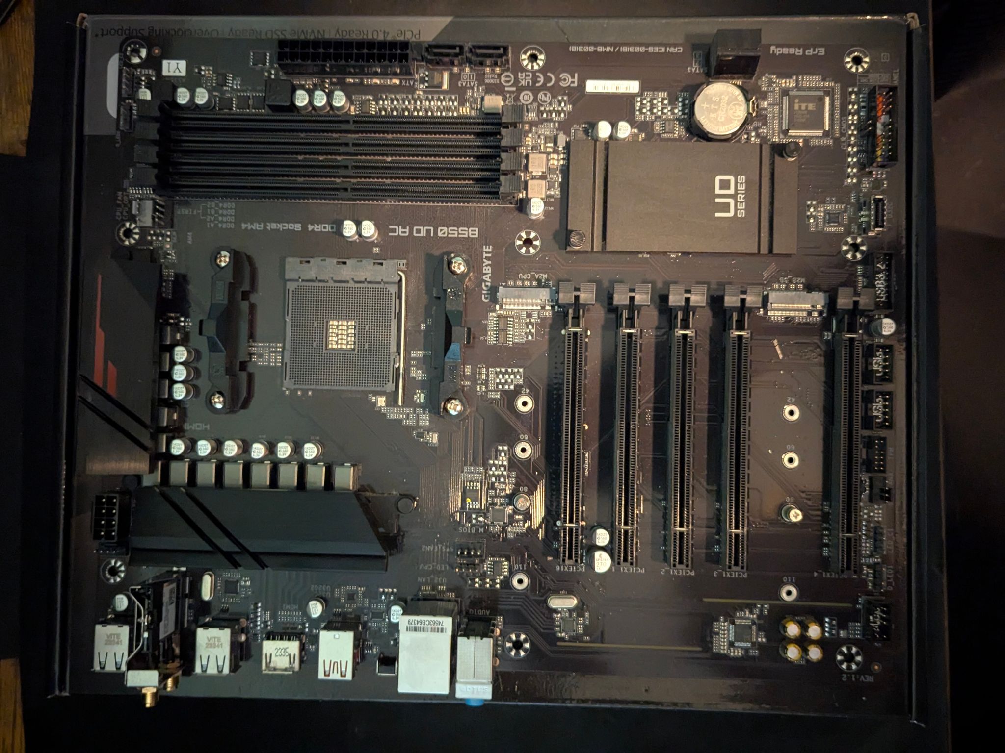 Gigabyte B550 UD AC Rev 1.2 ATX AM4 Motherboard