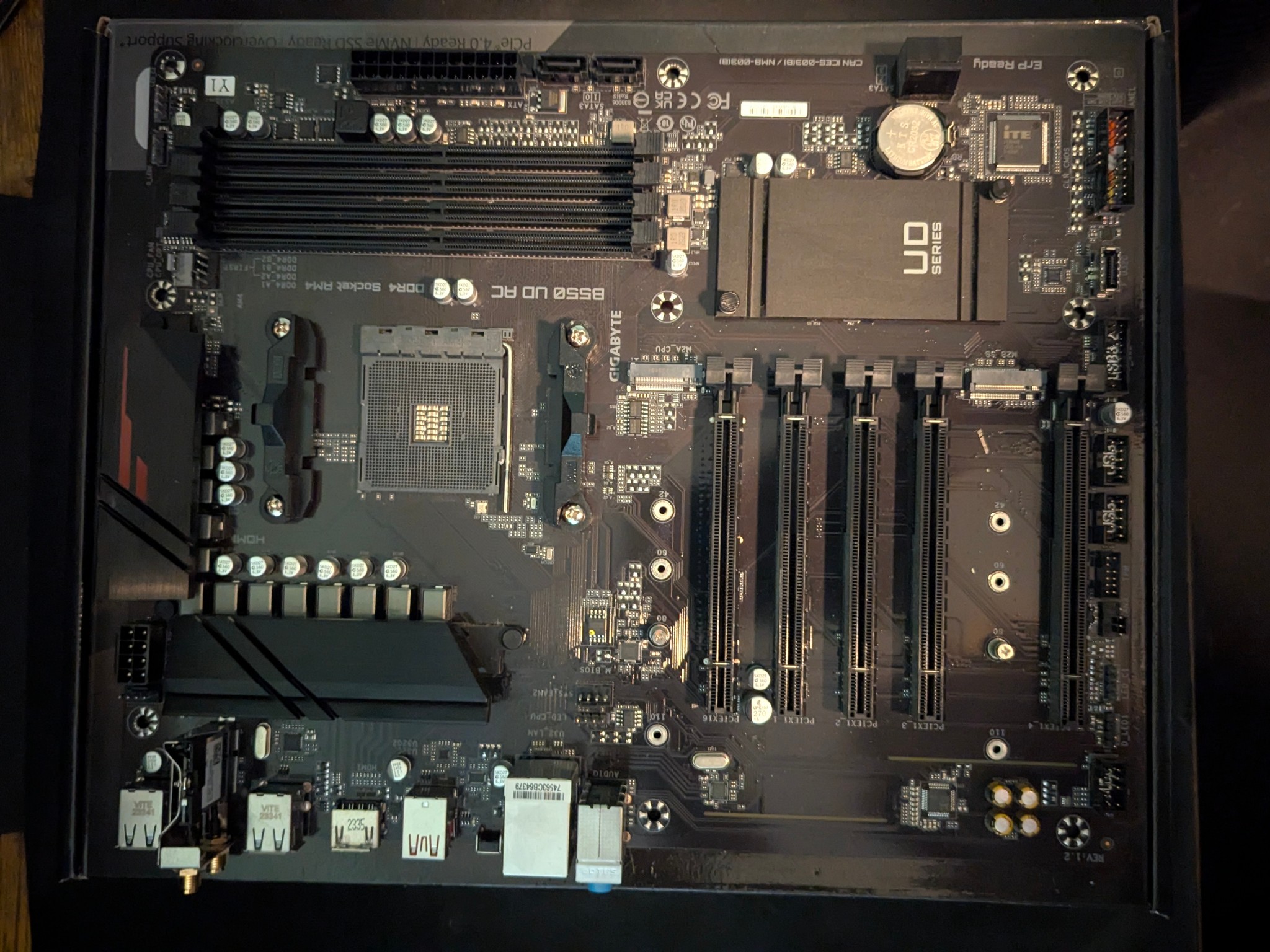 Gigabyte B550 UD AC Rev 1.2 ATX AM4 Motherboard