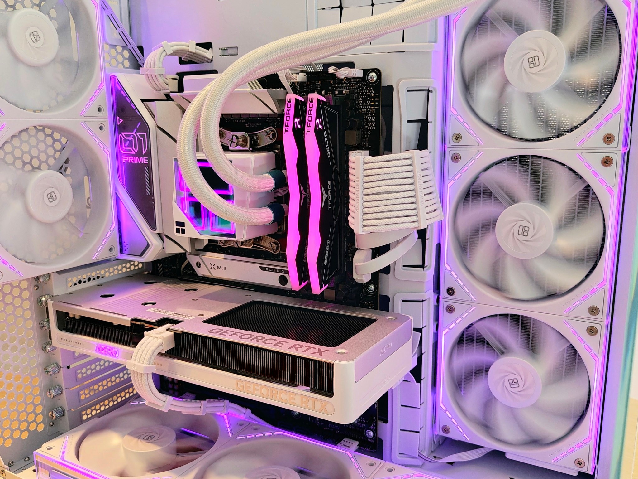 Glacier 🧊 RTX 5060 TI (16GB) | Ryzen 7 7700X | 32GB DDR5 | Gaming PC