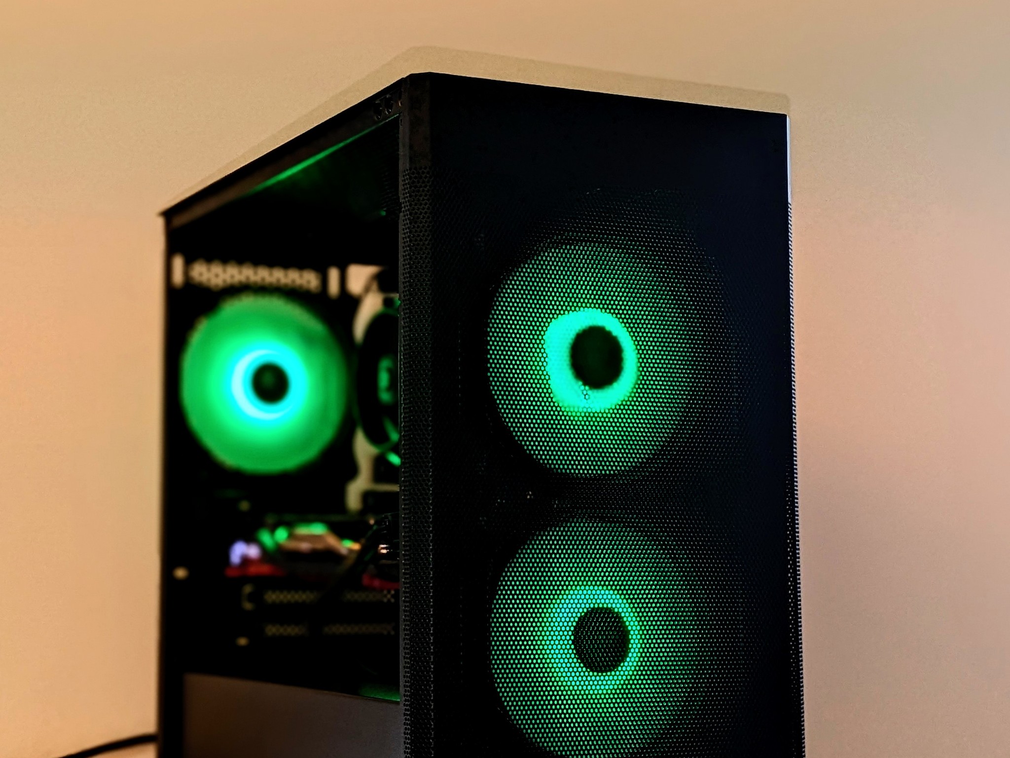 🔴⚡️RX570⚫️ Core I7-Cpu(Xeon)⚫️ 16GB RAM⚫️512GB SSD⚫️ Windows 11