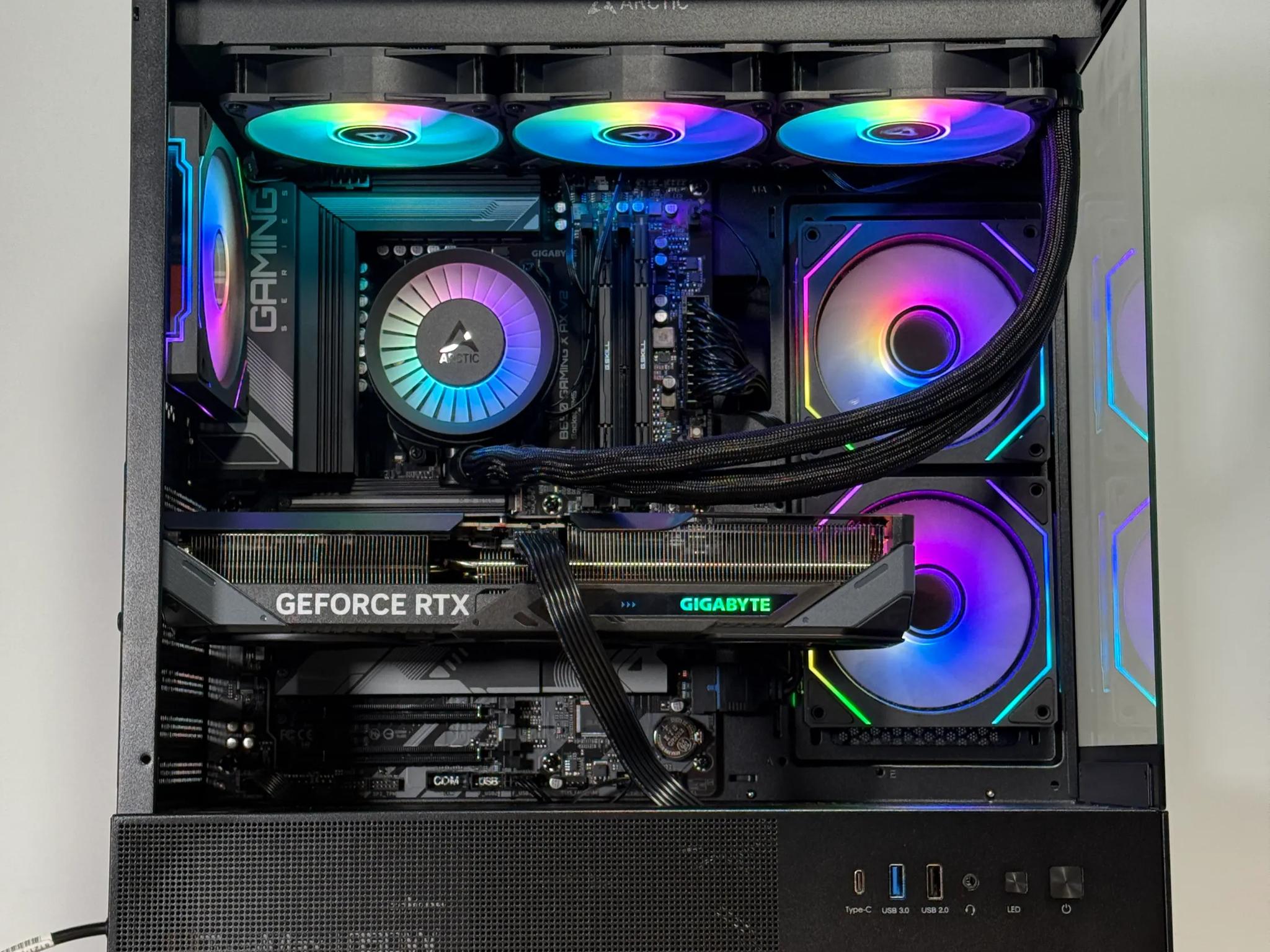 Ryzen 7 7800x3d RTX 5070 Gaming PC