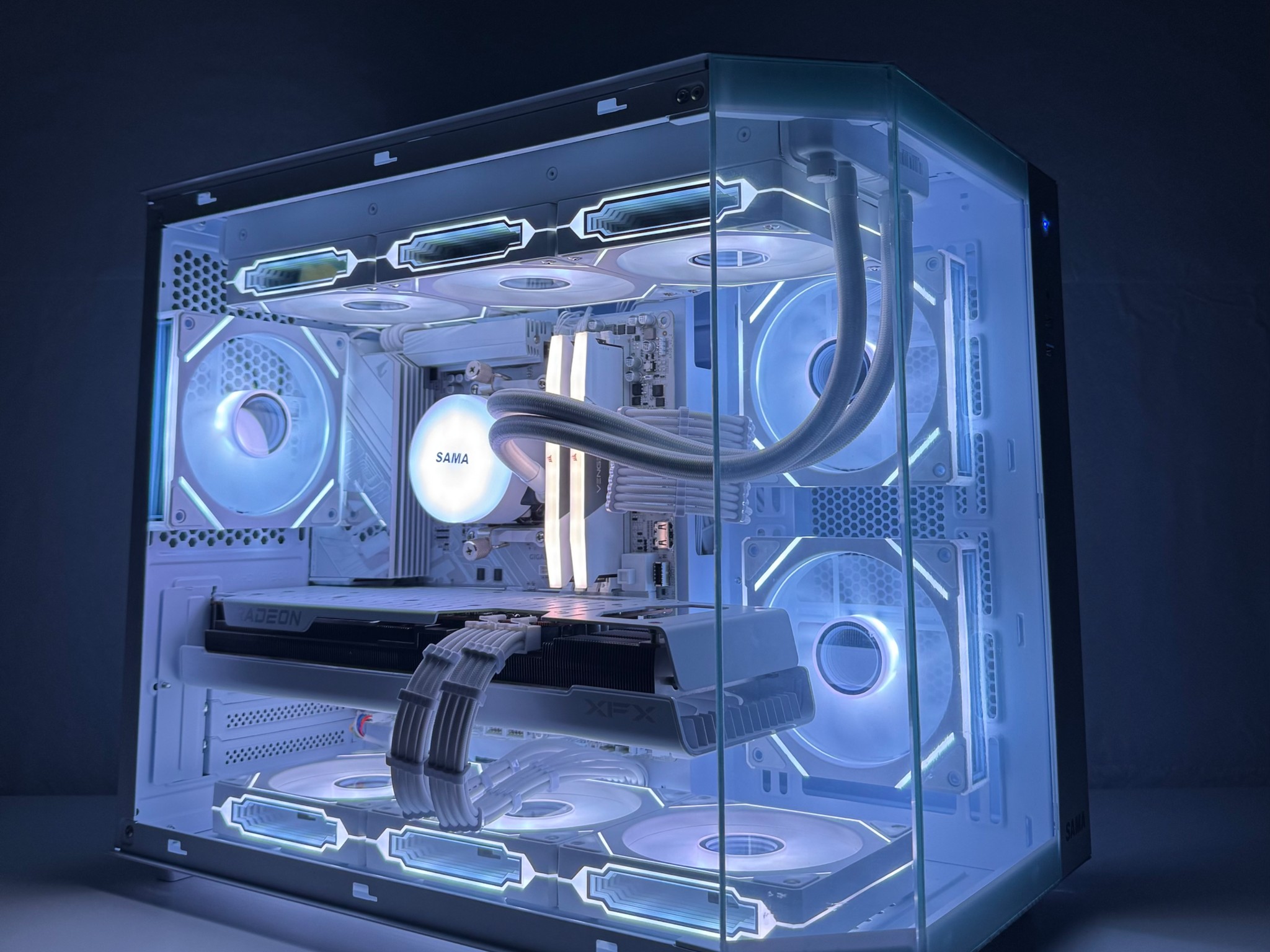 🌨️Frosty 1440p/4k beast 🌨️Rx 7800 Xt 🌨️Ryzen 5 7600x🌨️W11 pro🌨️32gb Ram🌨️1Tb storage🌨️
