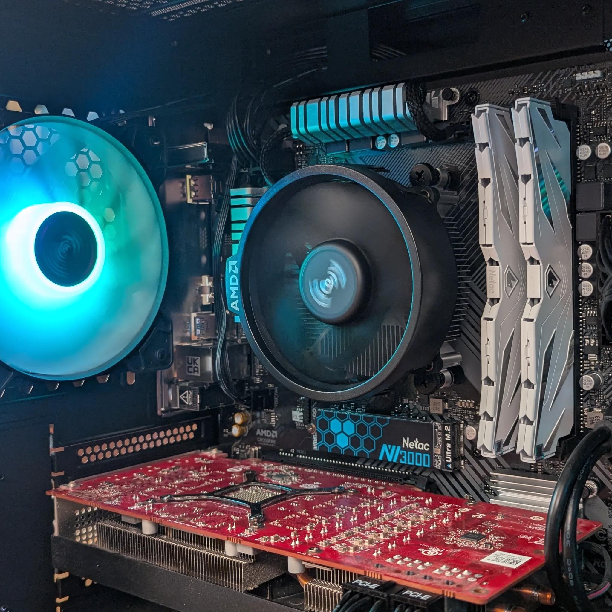 Hydra – 5700 XT / Ryzen 5 5500 – 16GB RAM, 1TB NVMe, 650W Gold – MicroATX Gaming PC