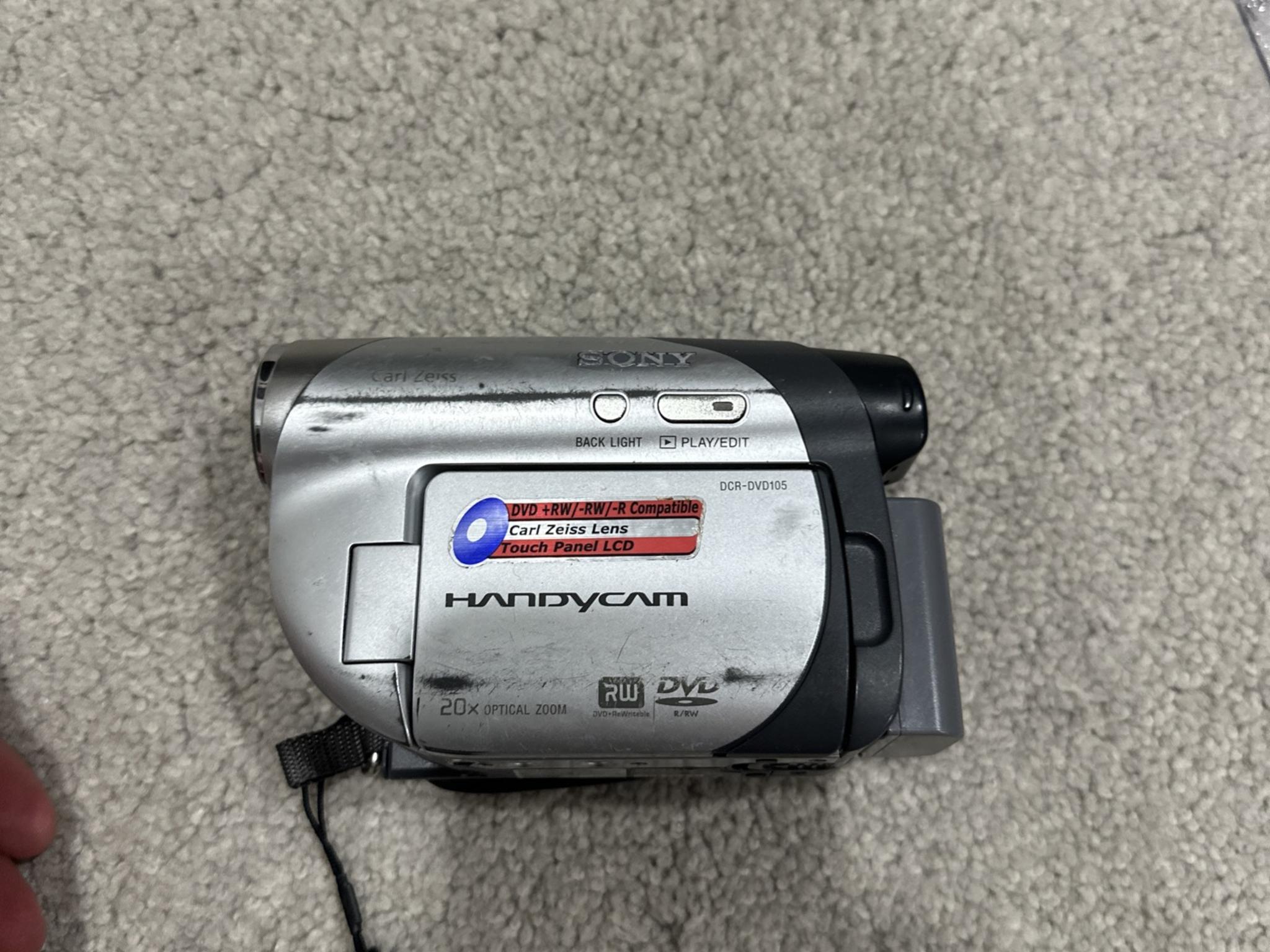 Sony Handycam Camcorder DCR-DVD105 Mini DVD