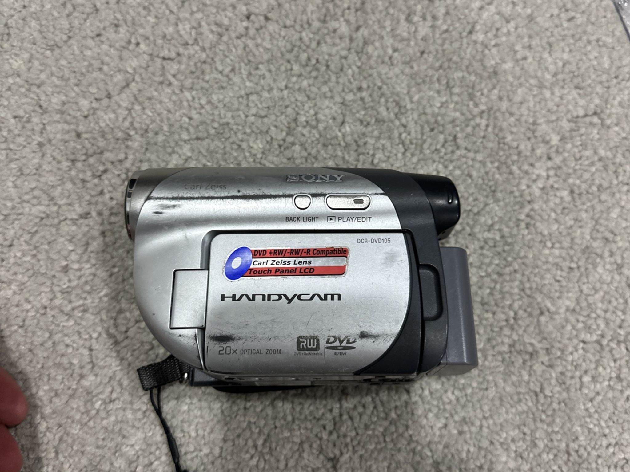 Sony Handycam Camcorder DCR-DVD105 Mini DVD