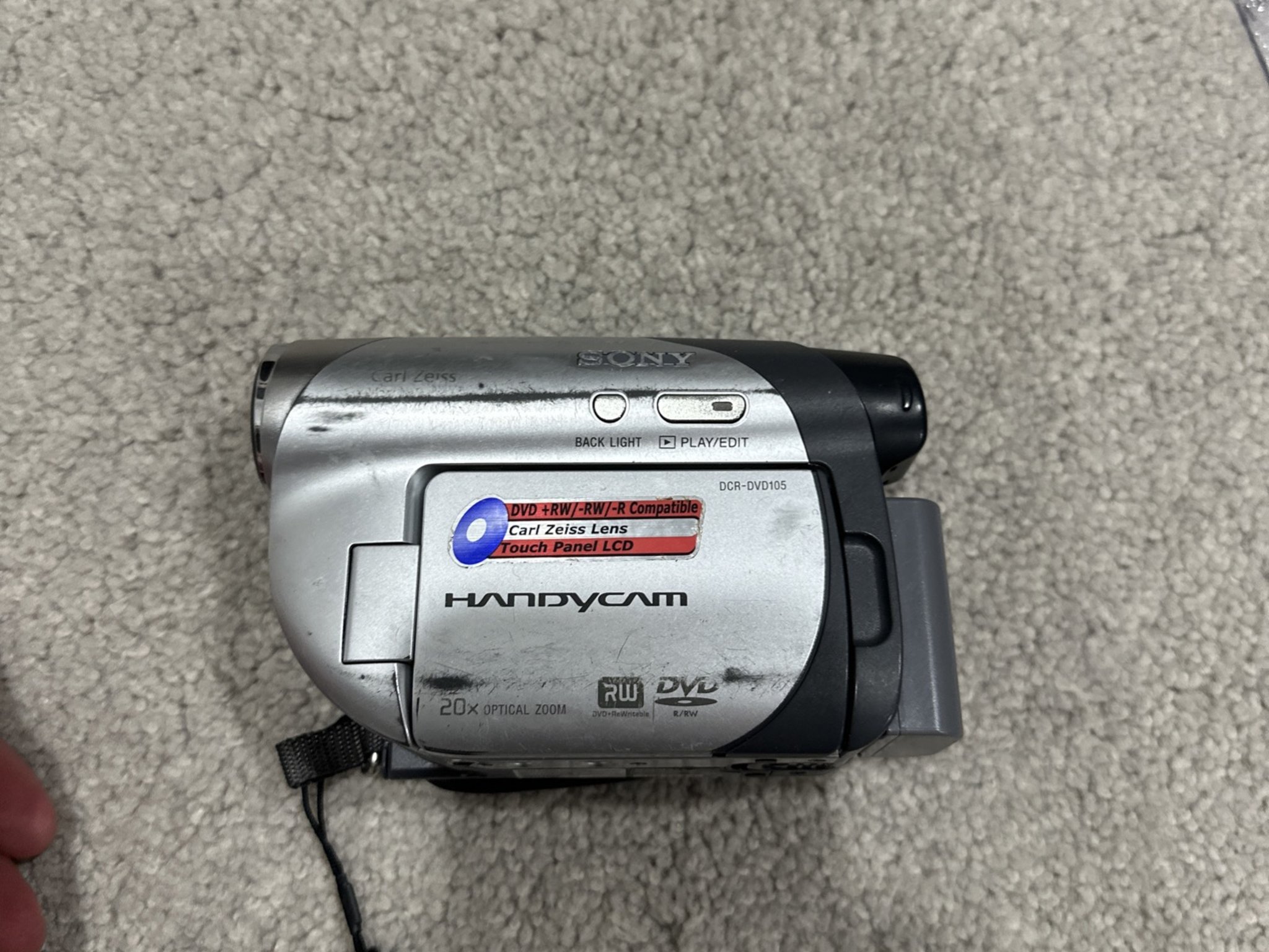 Sony Handycam Camcorder DCR-DVD105 Mini DVD